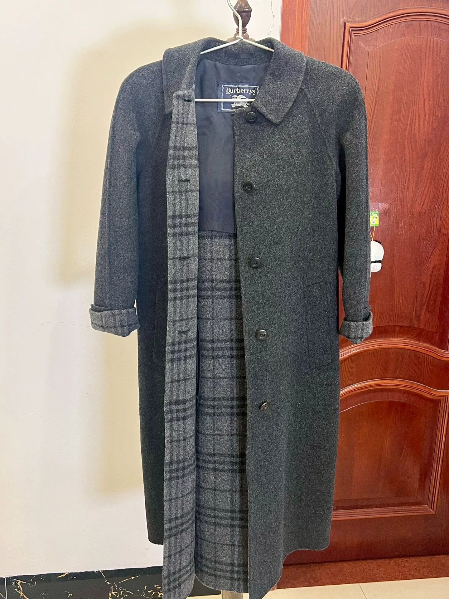 Burberry Burberry Vintage Gray Wool Cashmere Coat Size US M / EU 48-50 / 2 - 1 Thumbnail