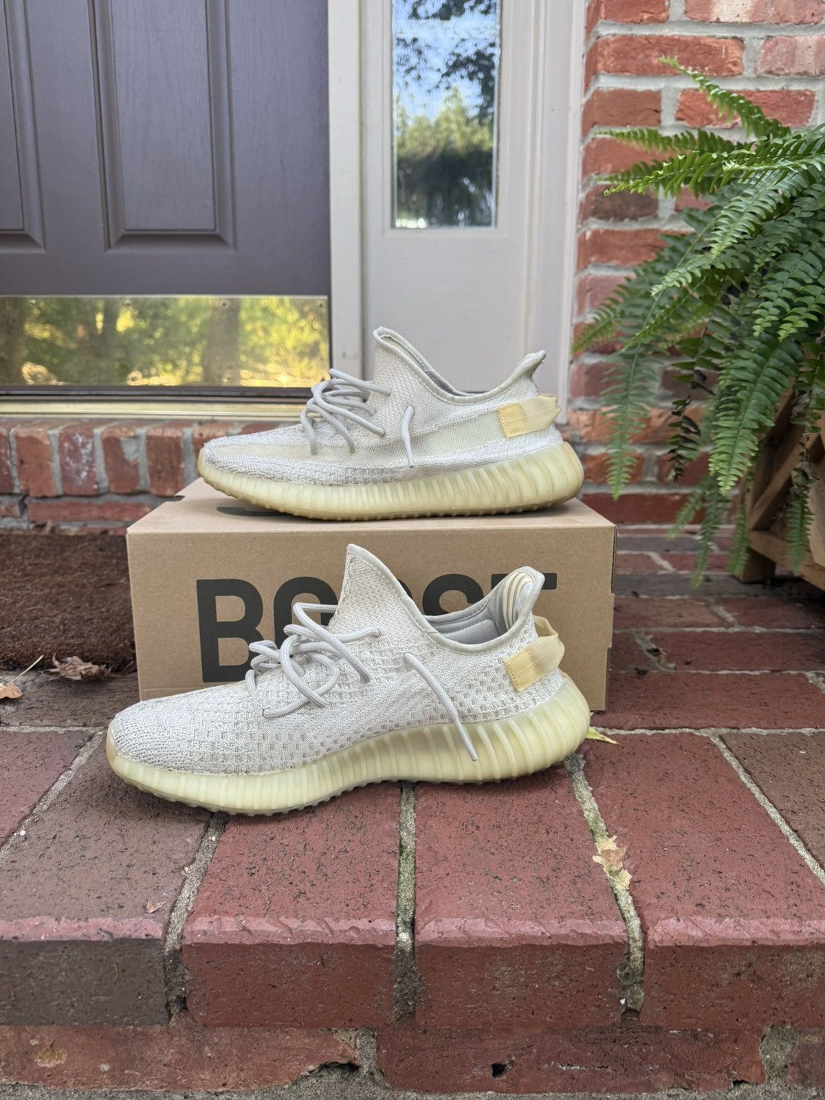 Yeezy Yeezy Boost 350 V2 “Light” Size US 9.5 / EU 42-43 - 2 Thumbnail