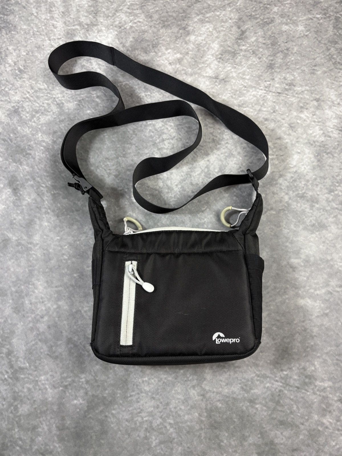 Lowepro Lowepro Sling Bag StreamLine 100Mini Messenger Day Side Pack Size ONE SIZE - 2 Thumbnail