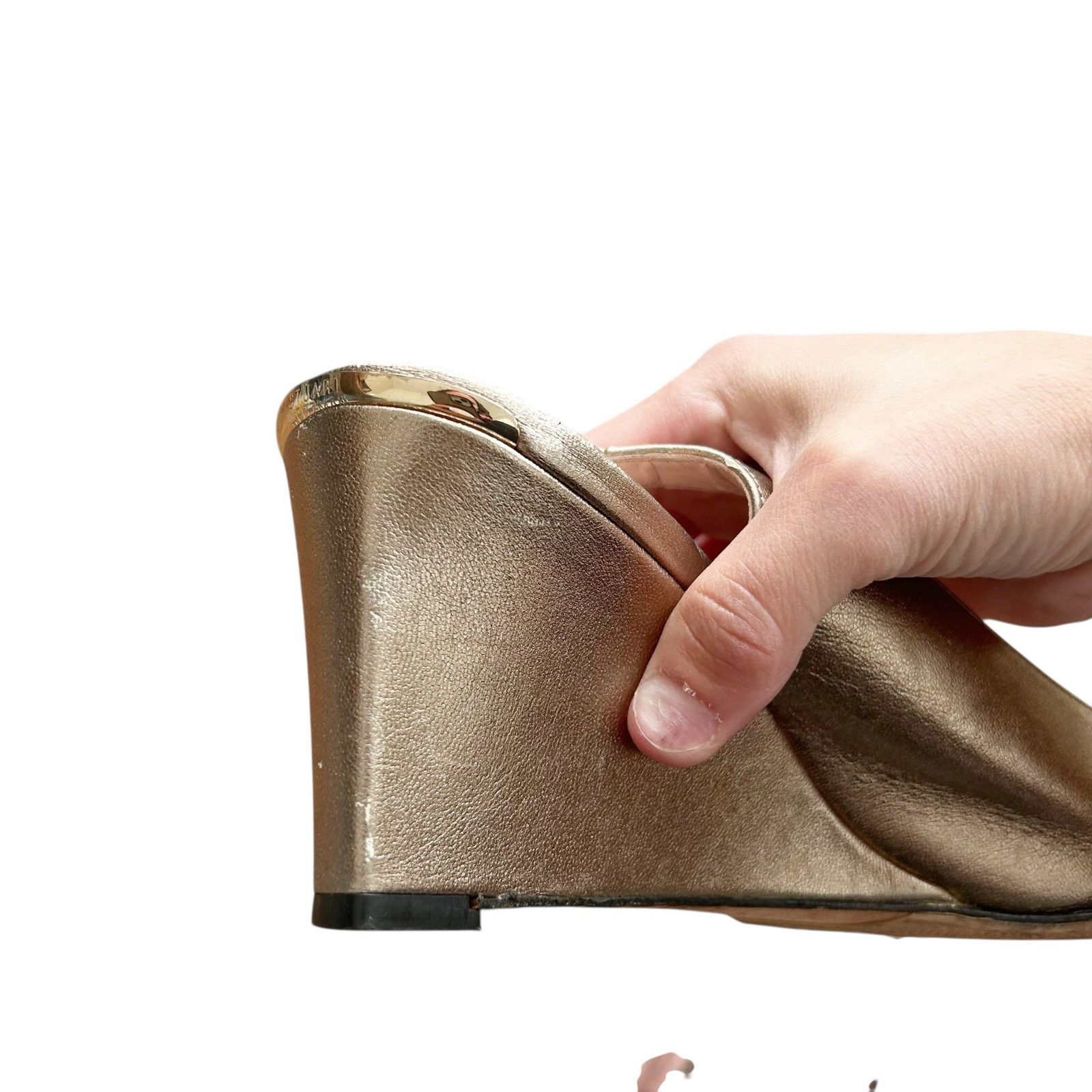 Stuart Weitzman Stuart Weitzman Gold Leather Slingback Peep Toe Wedges 9.5 Size US 9.5 / IT 39.5 - 8 Thumbnail