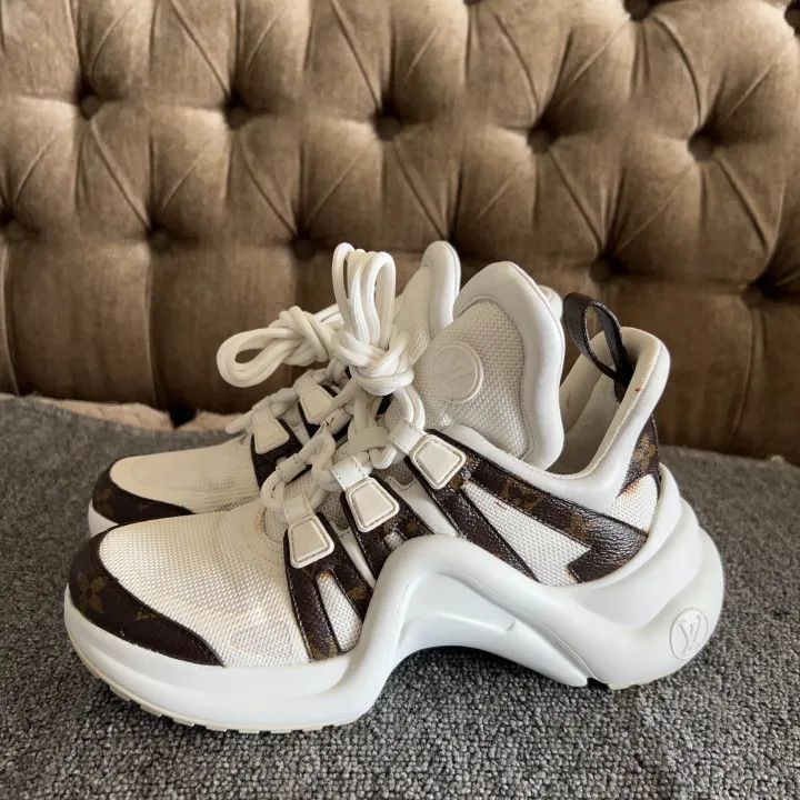 Louis Vuitton Louis Vuitton Archlight White Sports Sneakers for Women 0079 Size US 5 / IT 35 - 1 Thumbnail