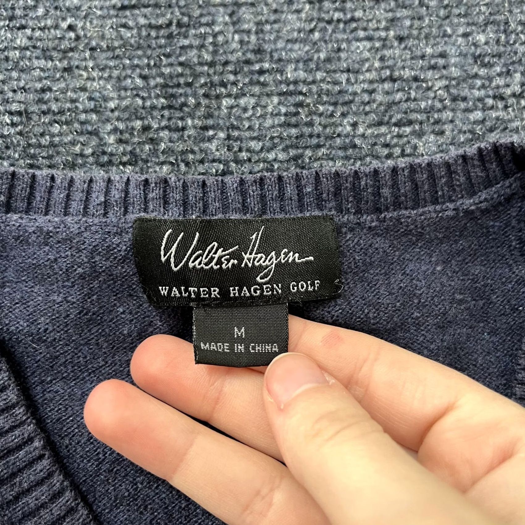 Vintage VINTAGE Walter Hagen Sweater Vest Mens Medium Gray V Neck Golf Knit Pullover Casual Size US M / EU 48-50 / 2 - 3 Thumbnail