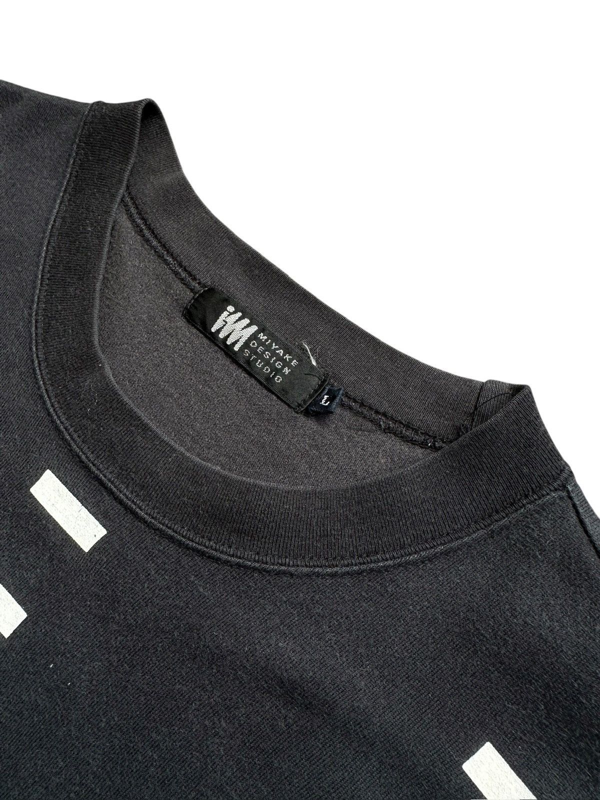 Issey Miyake 90's Issey Miyake [ Miyake Design Studio ] art tee Size US L / EU 52-54 / 3 - 4 Thumbnail