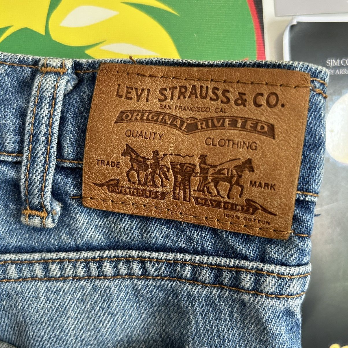 Levi's Vintage Levi’s 90s Japanese Washed Blue Distressed Denim Size US 33 - 11 Thumbnail