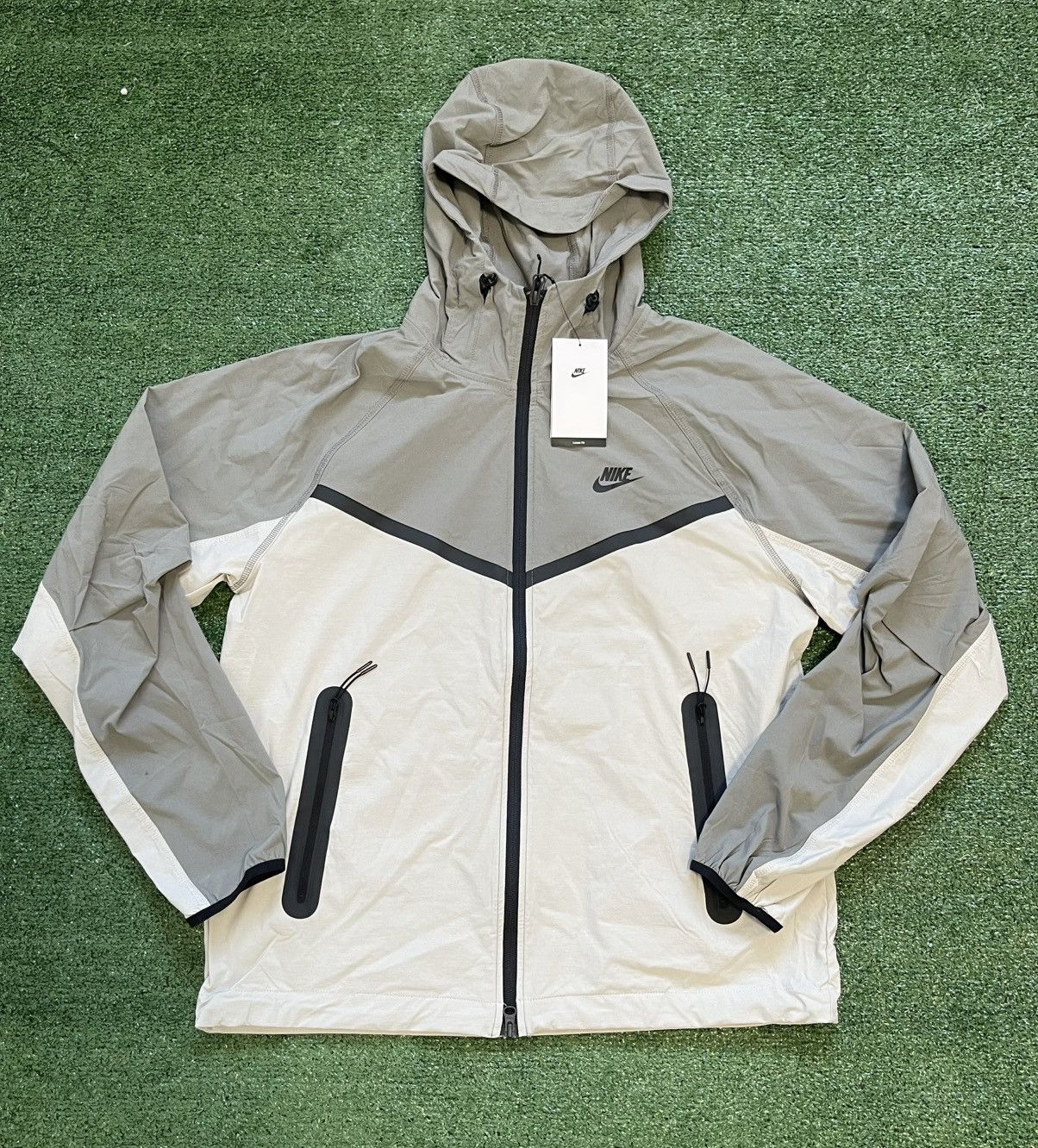 Nike Nike Tech Windrunner Woven Zip Up Jacket HM7151-014 Two Tone Size US S / EU 44-46 / 1 - 1 Thumbnail