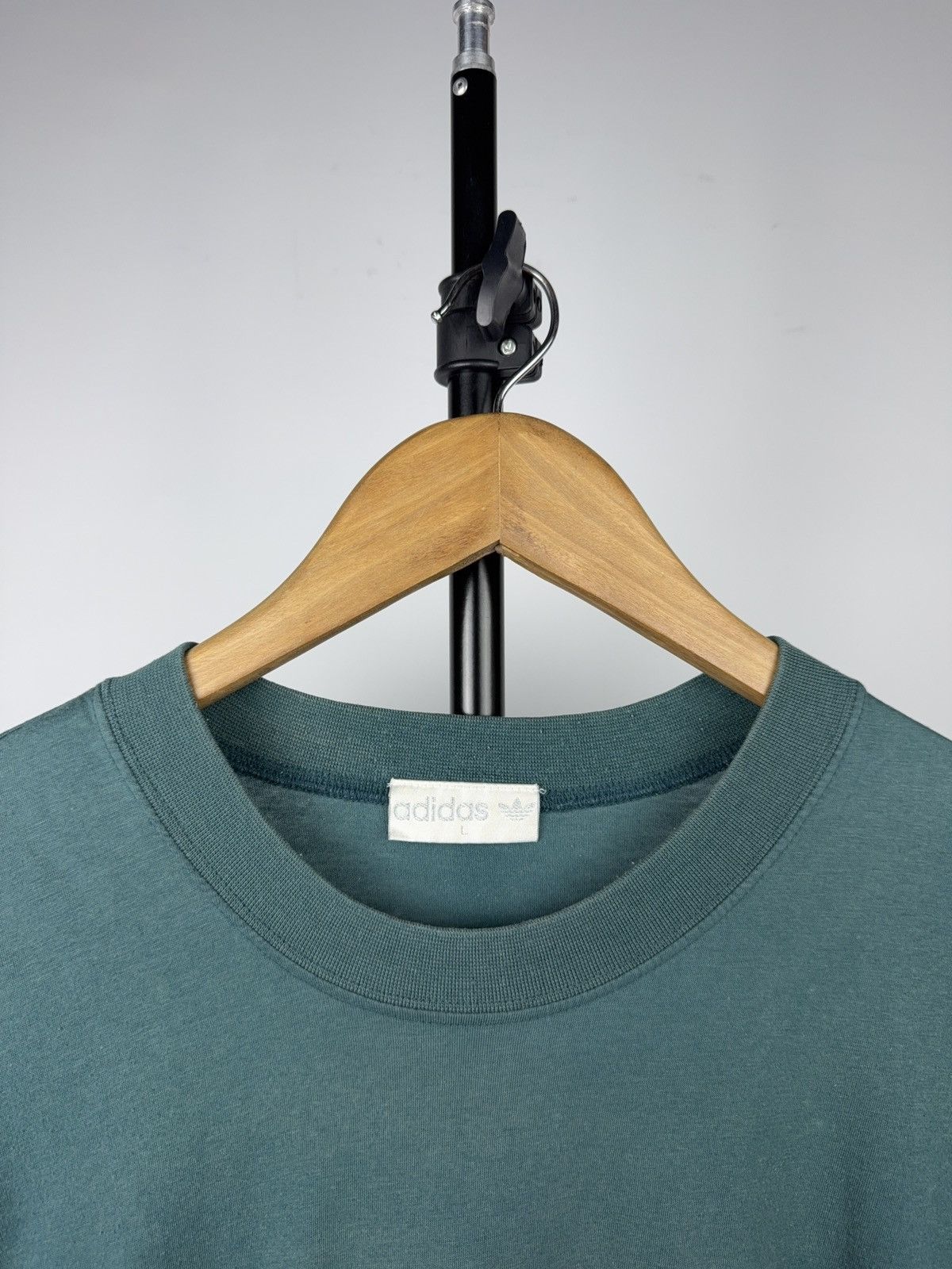 Adidas Retro Vintage 90s Adidas Training NY Phys Ed Graphic Tee Size US L / EU 52-54 / 3 - 6 Thumbnail
