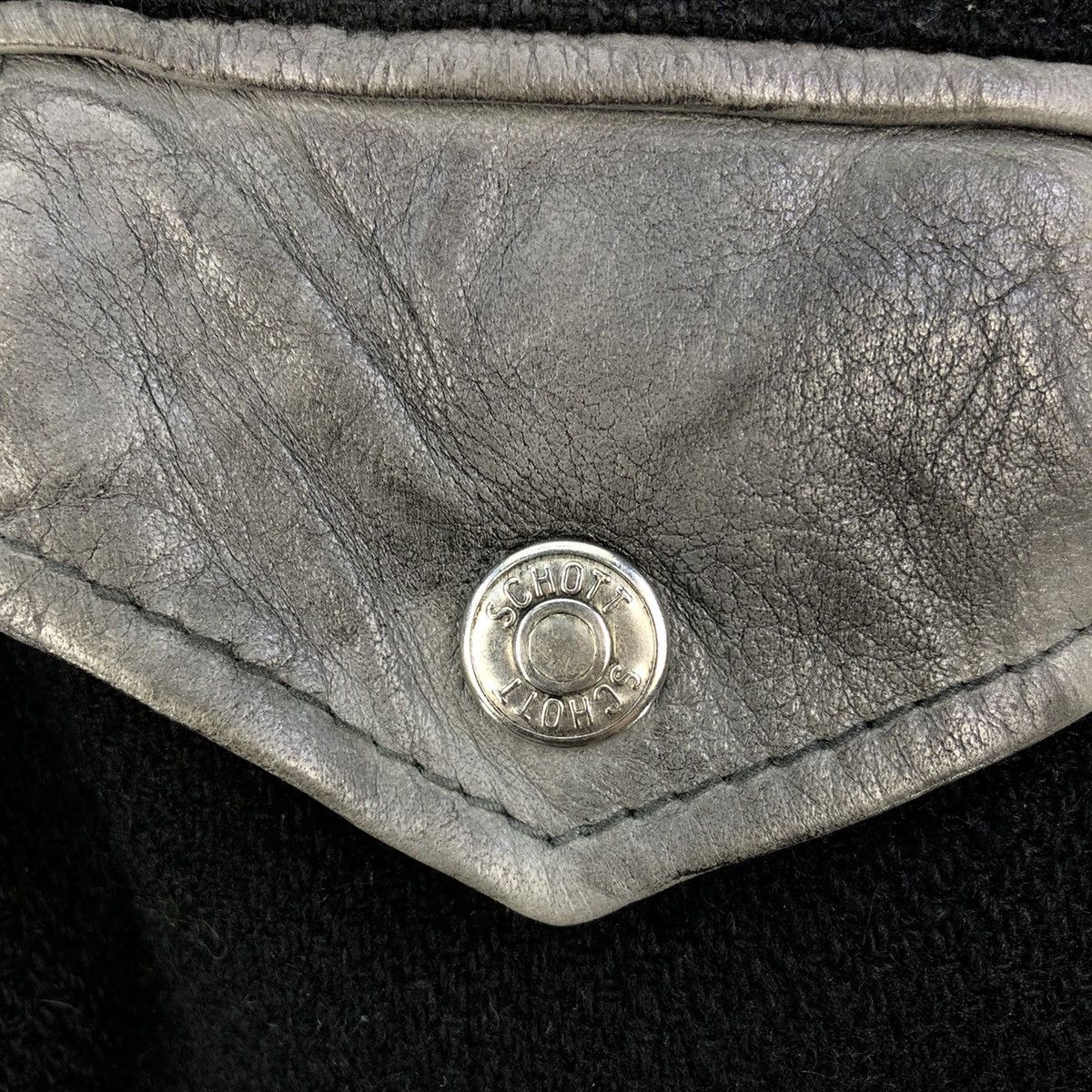 Schott Vintage Schott Cowhide Sleeve With Patches Biker Jacket Size US S / EU 44-46 / 1 - 10 Thumbnail