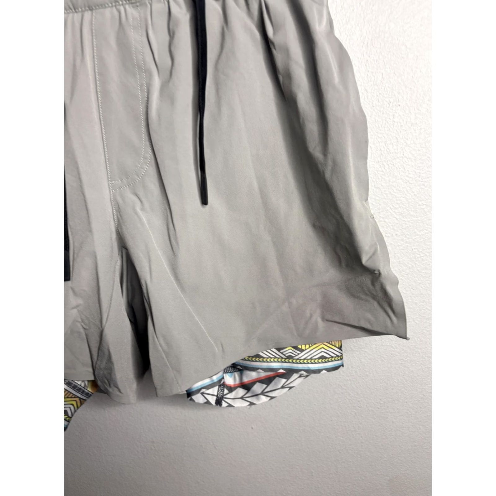 Vintage WOWIE Mens Shorts S Small Gray Athletic Running Gym Training Drawstring Lined Split Hem Size US 29 - 2 Thumbnail