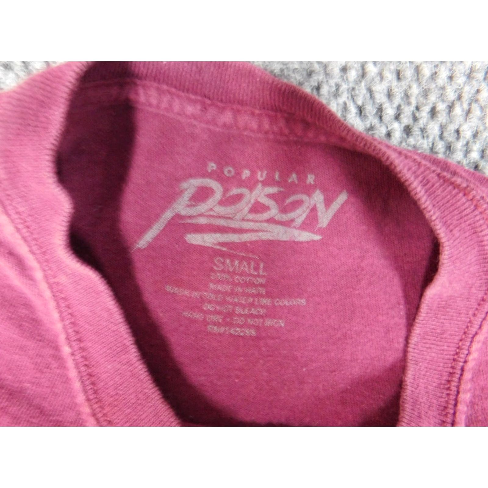 Vintage Popular Poison Shirt T-Shirt Mens Small Red 90s Logo Short Sleeve Crew Neck Cotton Knit Vintage No (adjusted to rules) Size US S / EU 44-46 / 1 - 6 Thumbnail