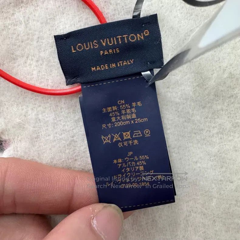 Louis Vuitton Louis Vuitton Letter Logo Jacquard Scarf Size ONE SIZE - 5 Thumbnail