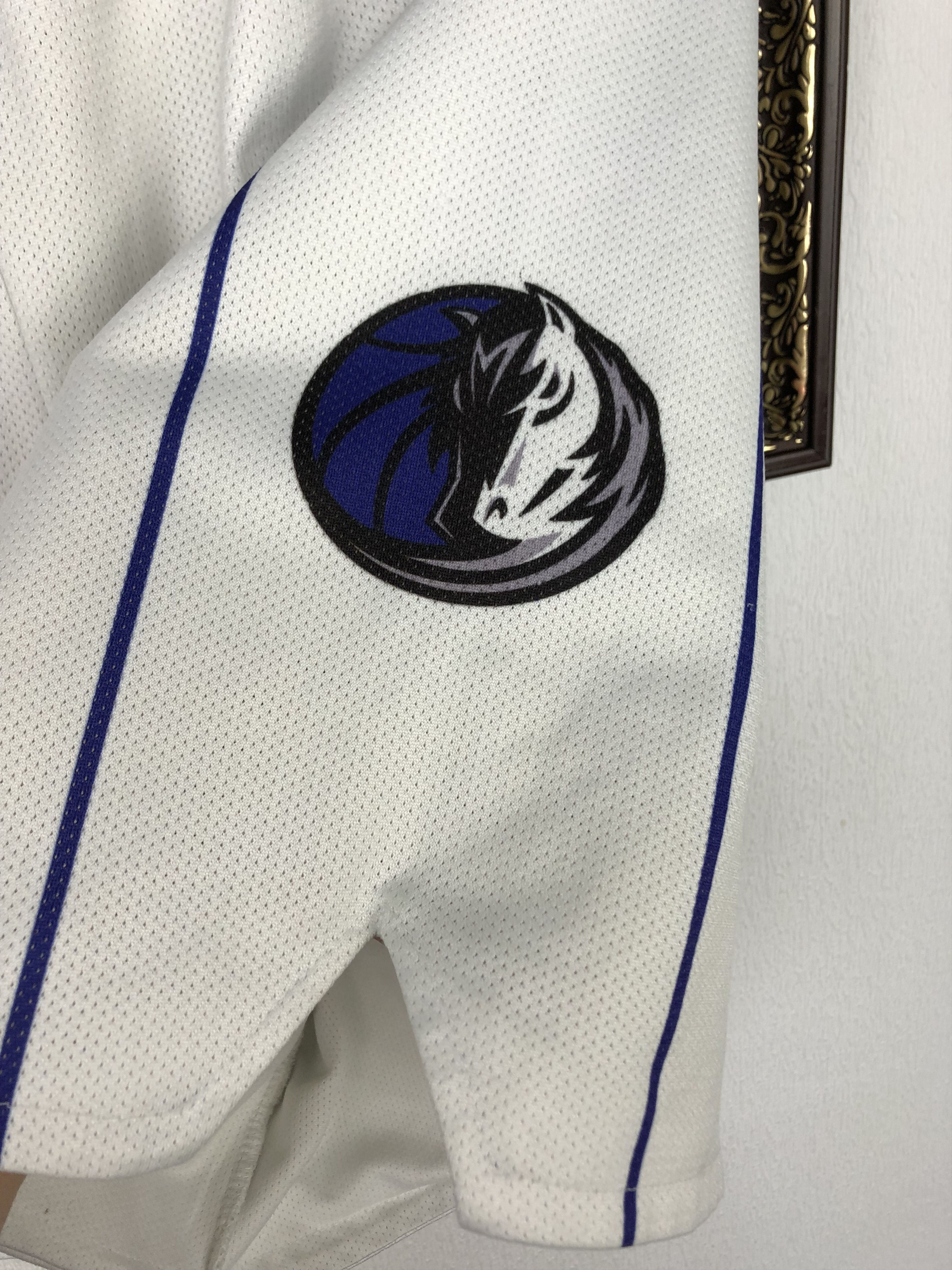 Champion Vintage 90's Champion Dallas Mavericks NBA Shorts M Size US 32 / EU 48 - 3 Thumbnail