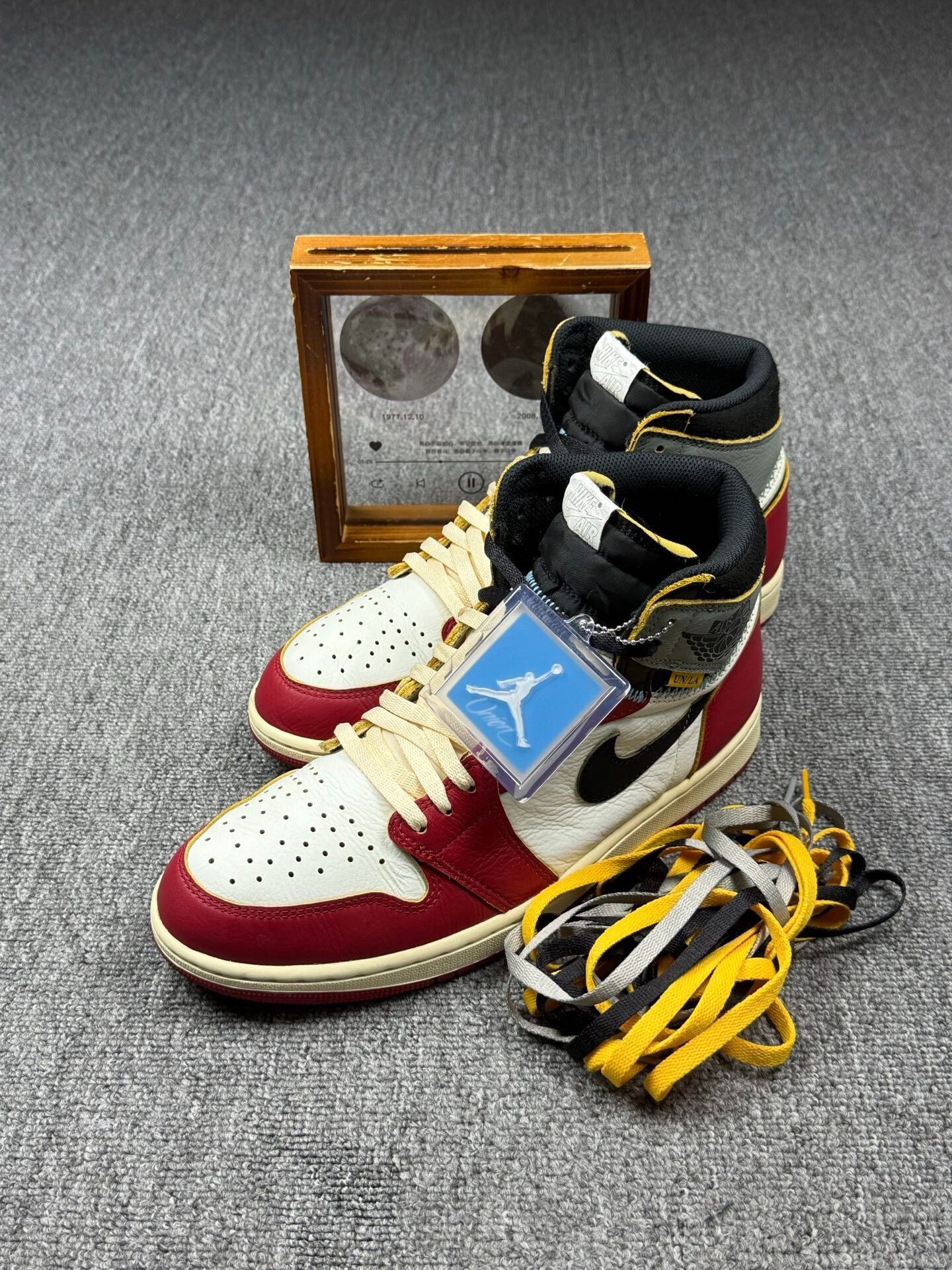 Nike Nike AJ1 Red Lowtop Sneakers 11 Men Size US 11 / EU 44 - 1 Thumbnail