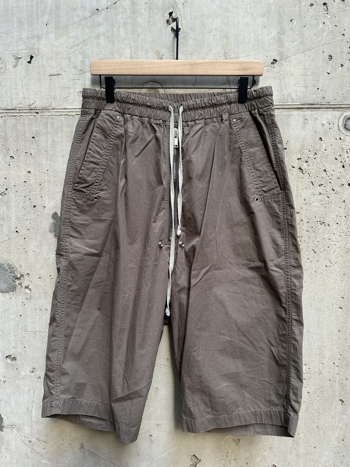 Rick Owens Rick owens brown jogger shorts Size US 40 / EU 56 - 1 Thumbnail