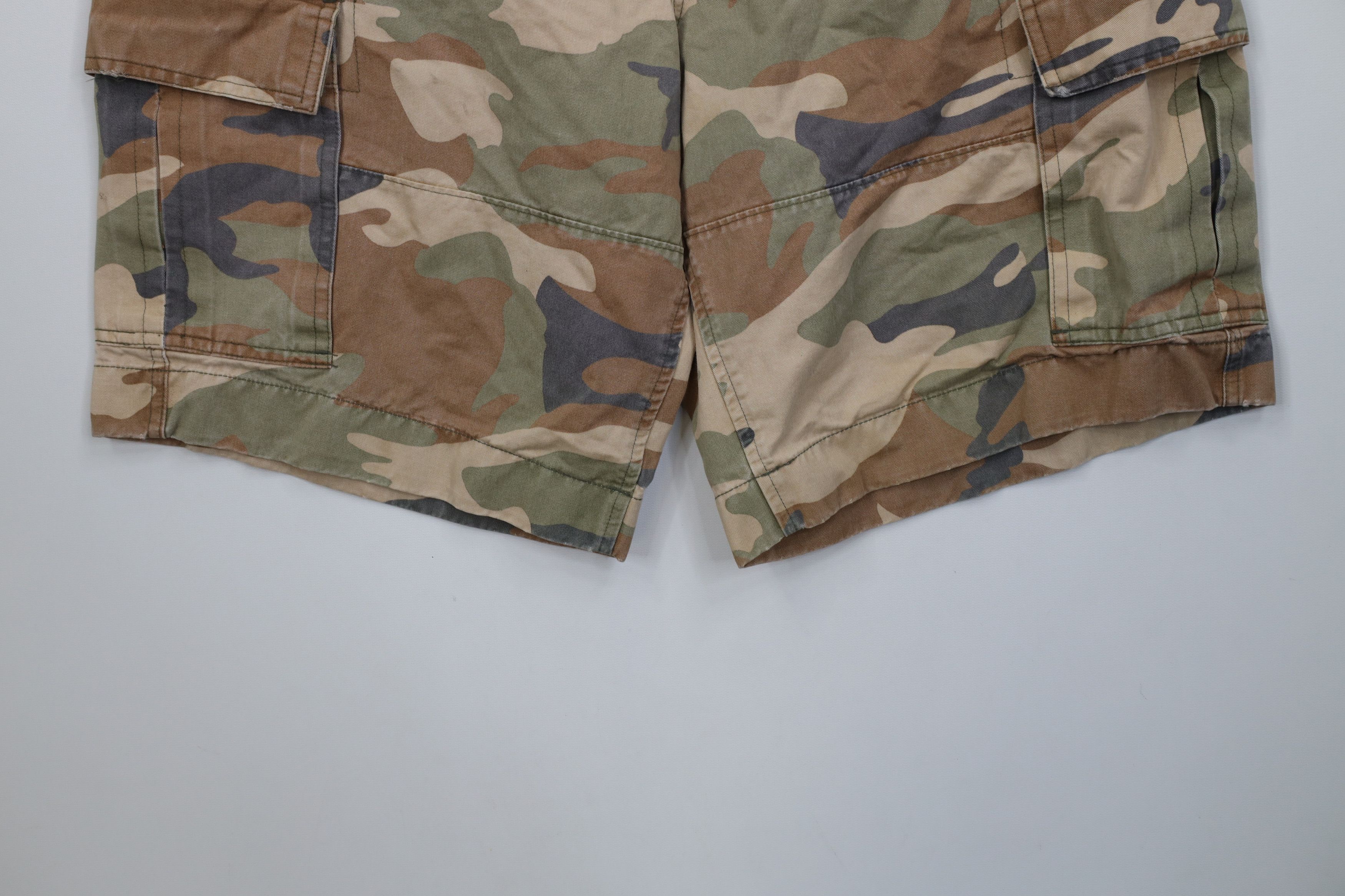 Gap Vintage Y2K Gap Military Surplus Camouflage Cargo Shorts Size US 33 - 4 Thumbnail
