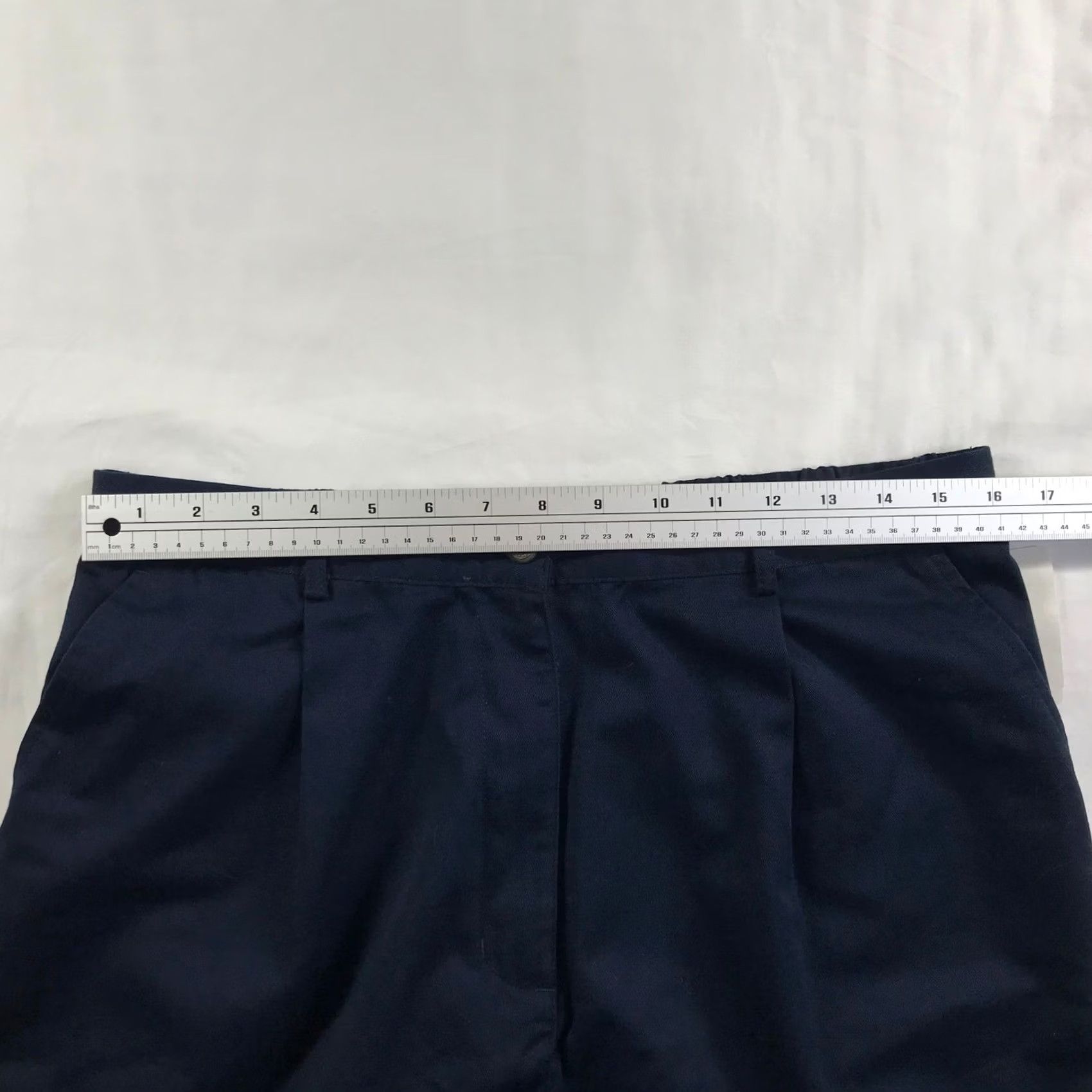 Vintage LL Bean Women Navy Blue Pleated Walking Shorts Size 16 Cotton Blend Size 24" / US 00 / IT 34 - 2 Thumbnail
