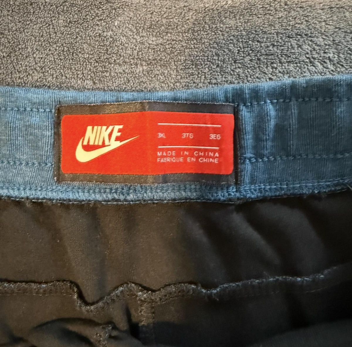 Nike Nike shorts Size US 40 / EU 56 - 2 Thumbnail