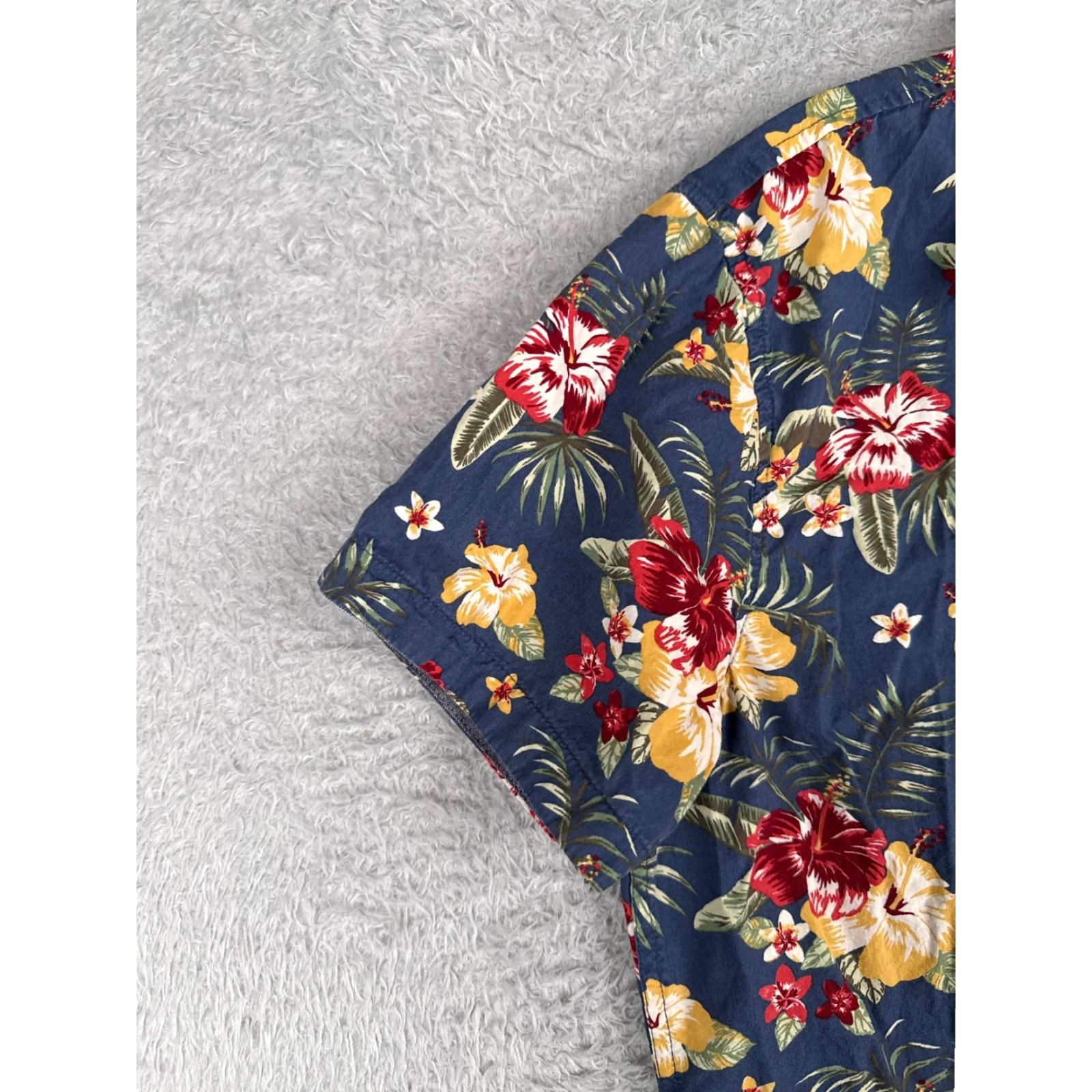 Lee Lee Shirt Men M Blue Floral Hibiscus Button-Up 100% Cotton Hawaiian Aloha Beach Vacation Resort Mens Size US M / EU 48-50 / 2 - 3 Thumbnail