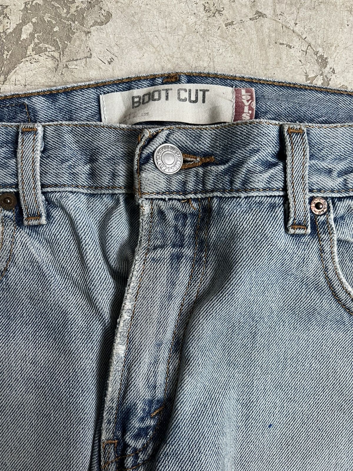 Levi's Thrashed Vintage Levi's 517 Bootcut Jeans Size US 32 / EU 48 - 4 Thumbnail