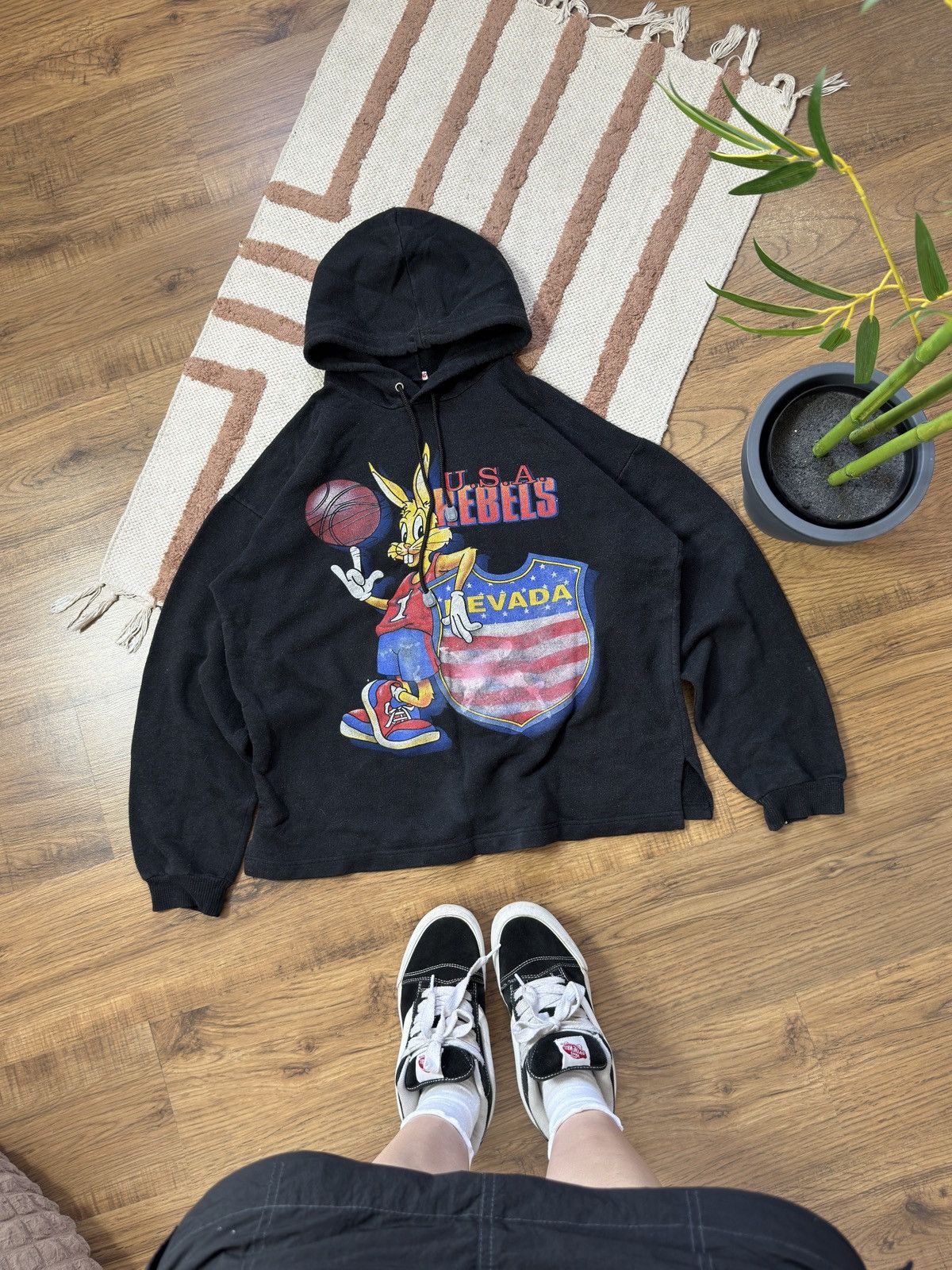 Vintage VINTAGE REBELS USA 2000s BOXY HOODIE Size US M / EU 48-50 / 2 - 1 Thumbnail