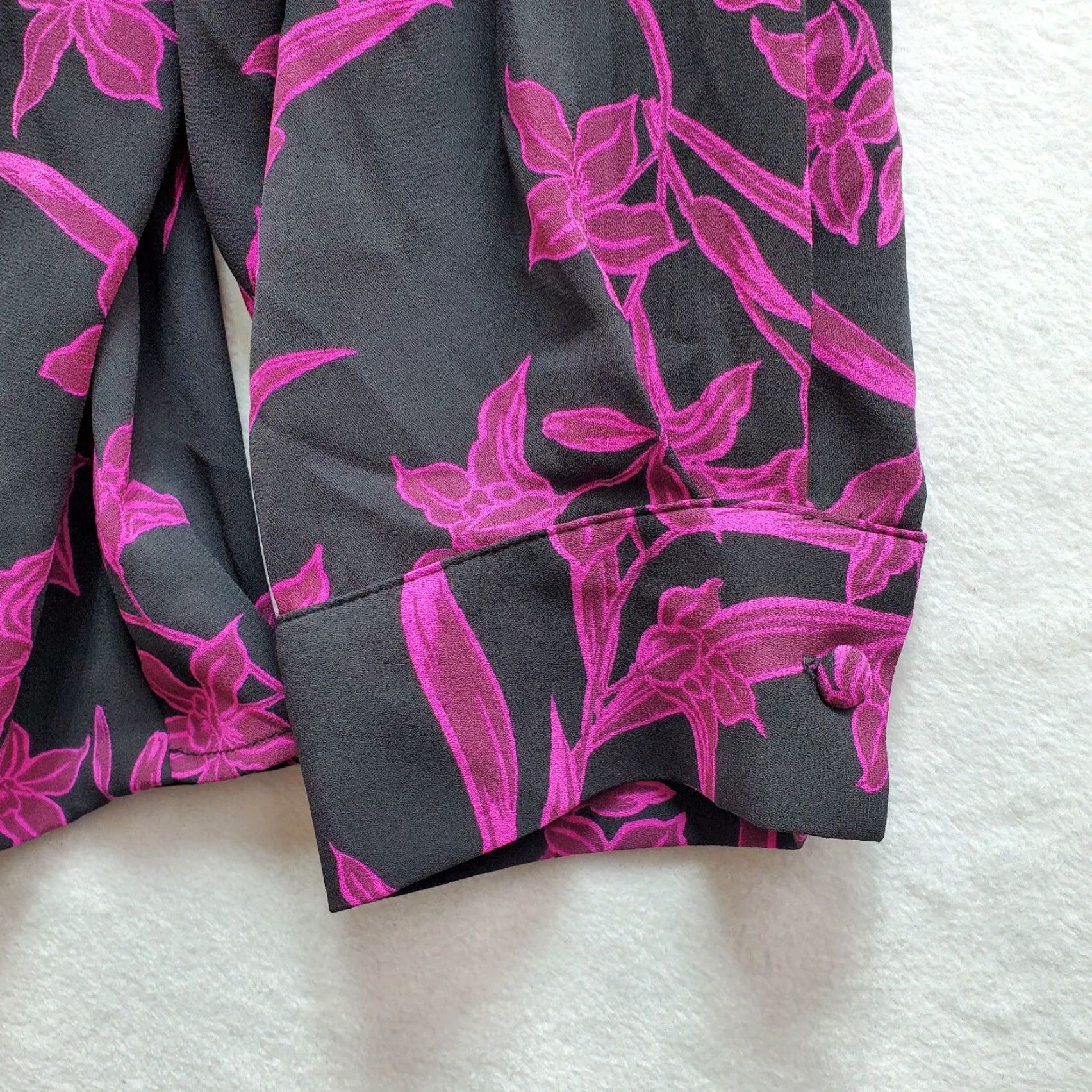 Vince Camuto Vince Camuto Blouse Top Women's 2X Black Purple Floral Overlap Office Cocktail Shirt Women 2X Black Floral Overlap Office Cocktail Vince Camuto Size XXL / US 16-18 / IT 52-54 - 5 Thumbnail