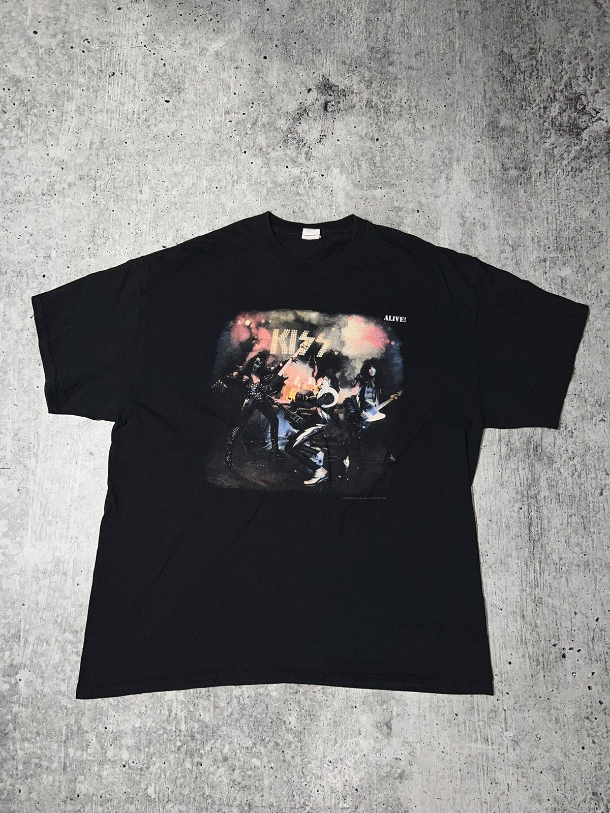 Band Tees Crazy Y2K Kiss Tour Tee Size US XL / EU 56 / 4 - 1 Thumbnail