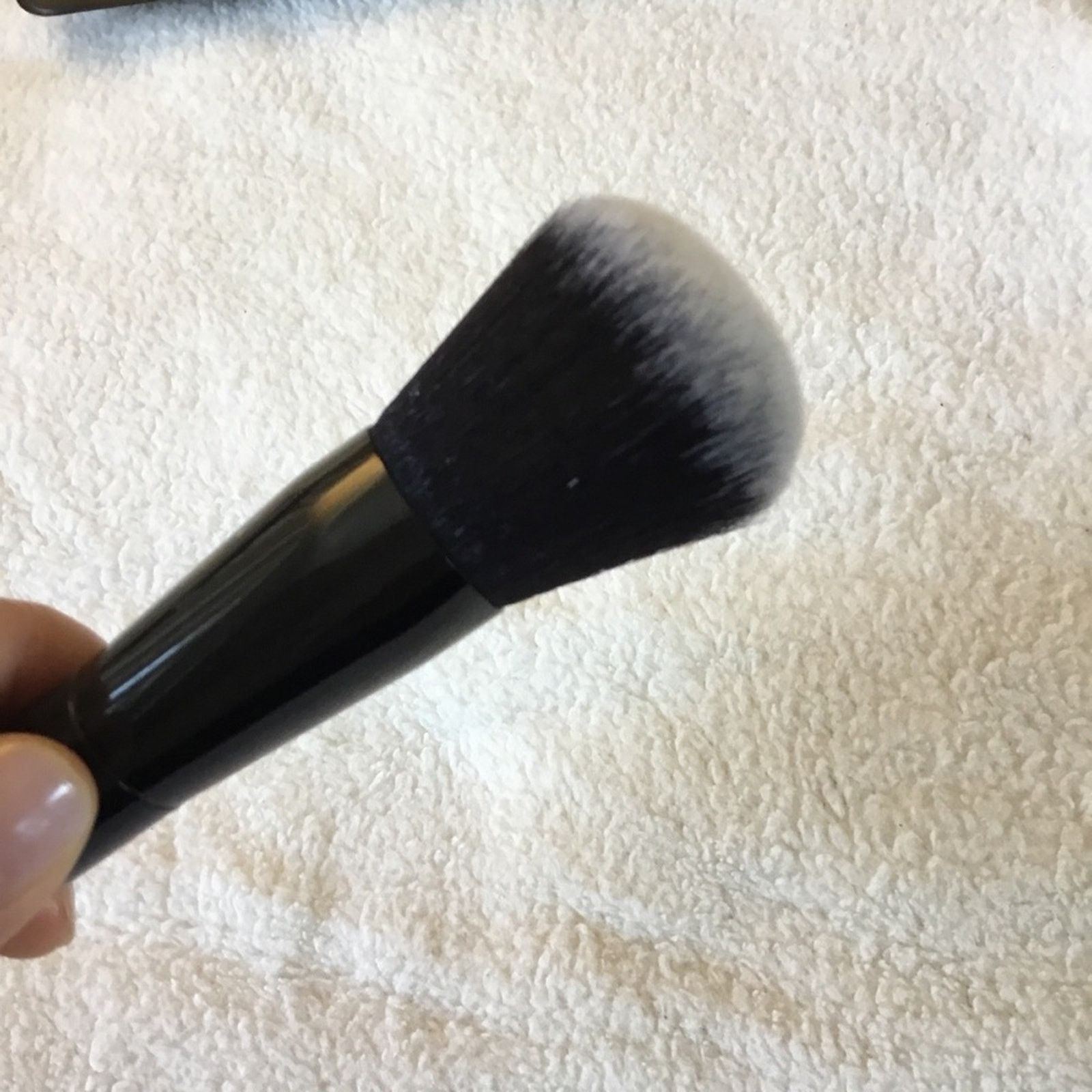 Marc Jacobs Marc Jacobs Black The Face I Liquid Foundation Brush. Size ONE SIZE - 10 Thumbnail