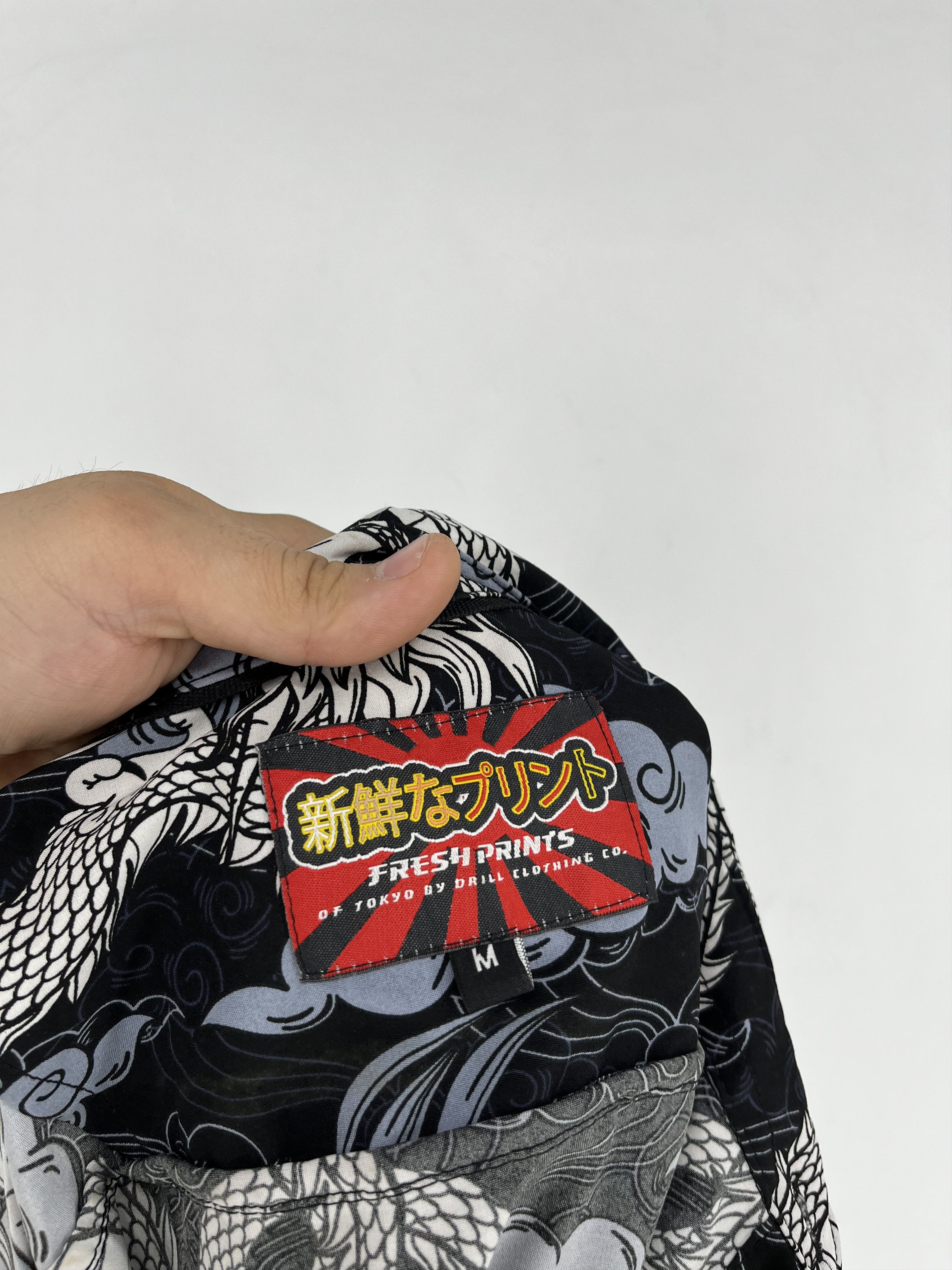 Japanese Brand Vintage Y2k Washed AvantGarde Tribal Tee Dragon Button Ups Size US M / EU 48-50 / 2 - 9 Thumbnail