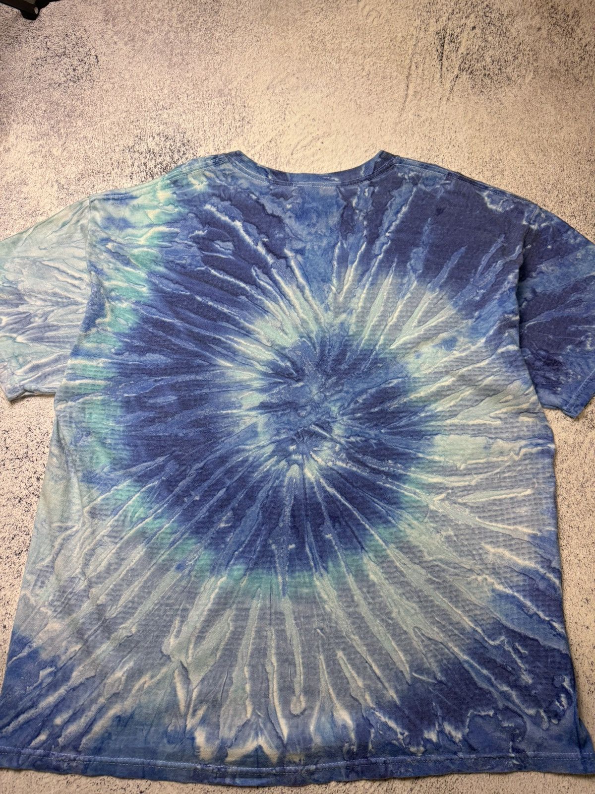 Vintage Vintsge Shark Bite Me Tie Dye Graphic T-Shirt Puff Print All Size US XL / EU 56 / 4 - 16 Thumbnail
