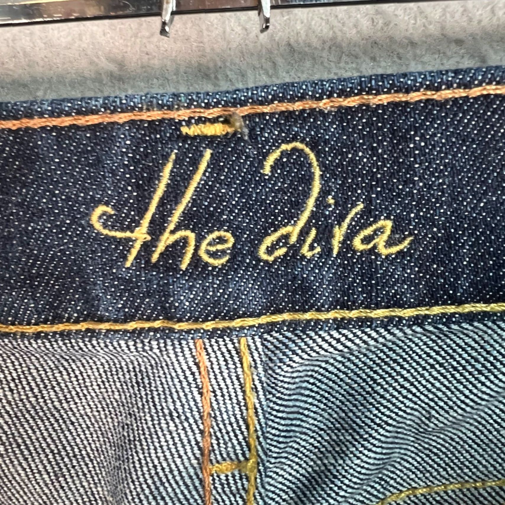 Old Navy Old Navy Diva Womens Size 6 The Tapered Leg Dark Wash Denim Jeans Size 28" / US 6 / IT 42 - 3 Thumbnail