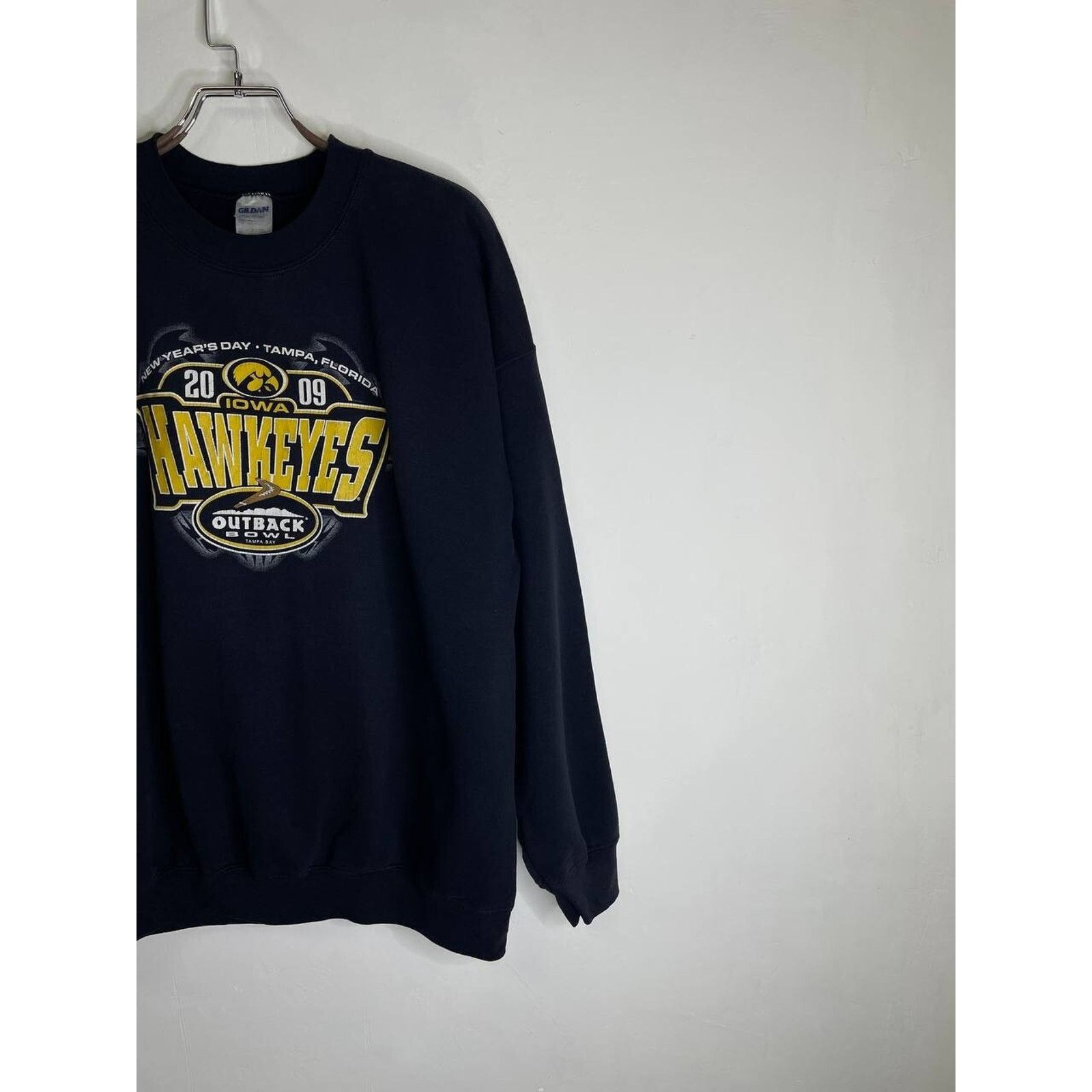 Vintage Vintage Iowa Hawkeyes Outback Bowl Sweatshirt NCAA Football Size US XL / EU 56 / 4 - 5 Thumbnail