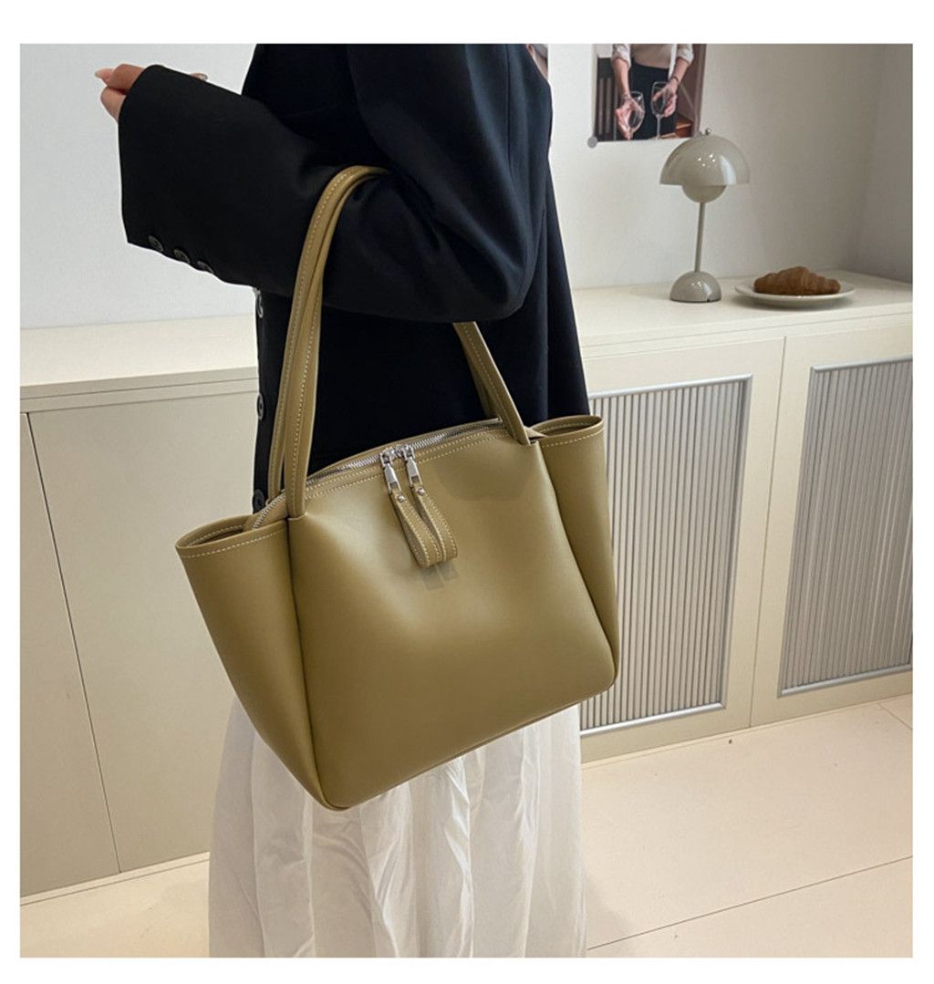 Japanese Brand Large capacity handbag Size ONE SIZE - 4 Thumbnail