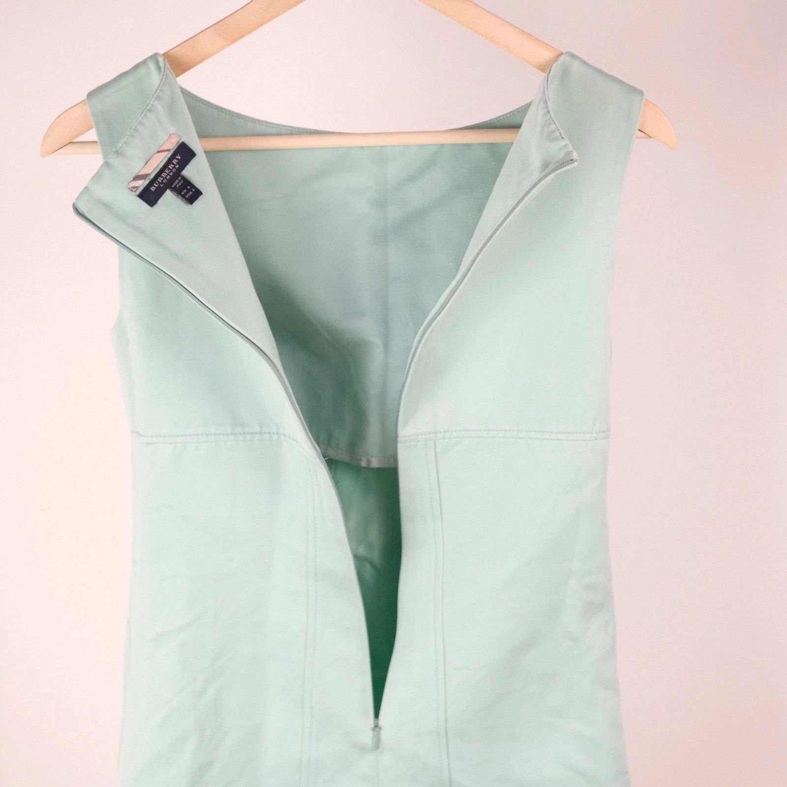 Burberry Burberry Mini Dress Satin Cotton Feel Size US 4 UK 6 IT 38 Size XS / US 0-2 / IT 36-38 - 4 Thumbnail