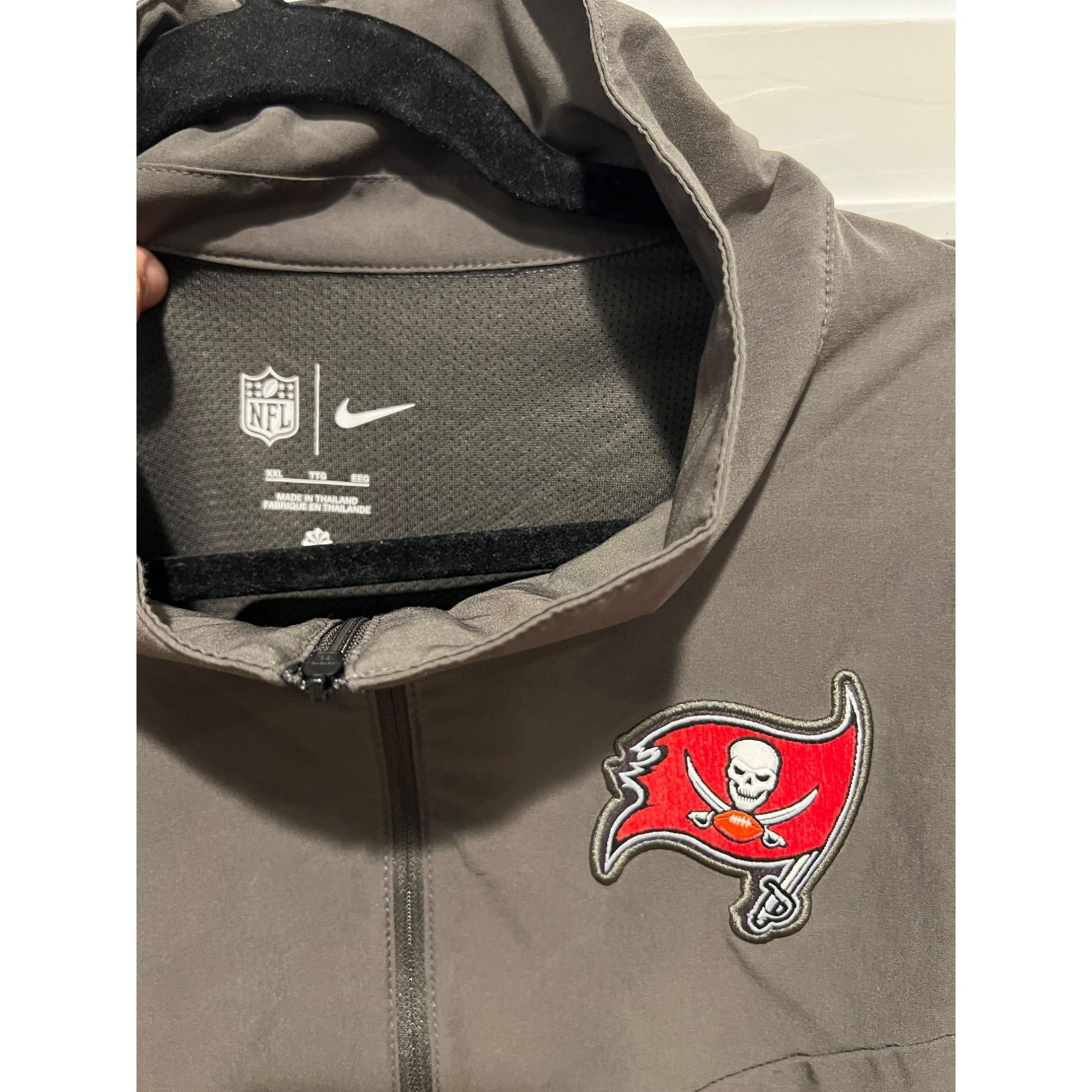 Nike Nike Tampa Bay Buccaneers 1/4 Zip - Size XXL Size US XXL / EU 58 / 5 - 2 Thumbnail