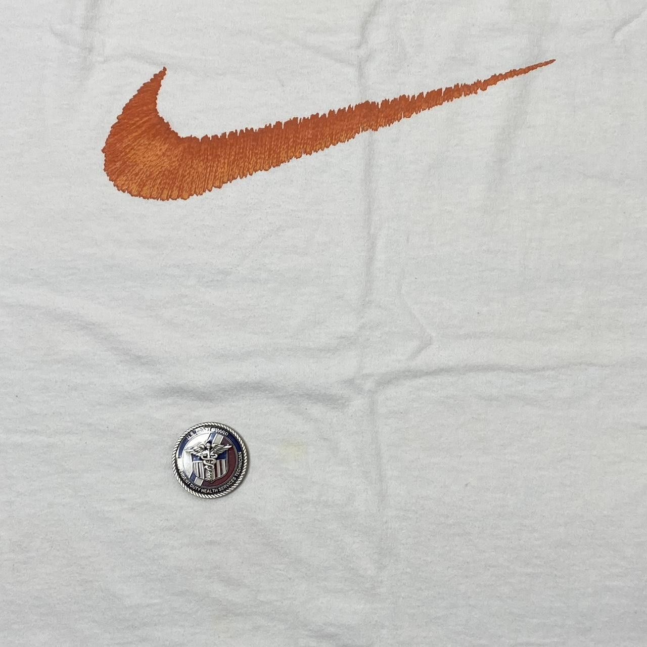 Nike Vintage Nike Center Check White Tee Size Large Size US L / EU 52-54 / 3 - 3 Thumbnail