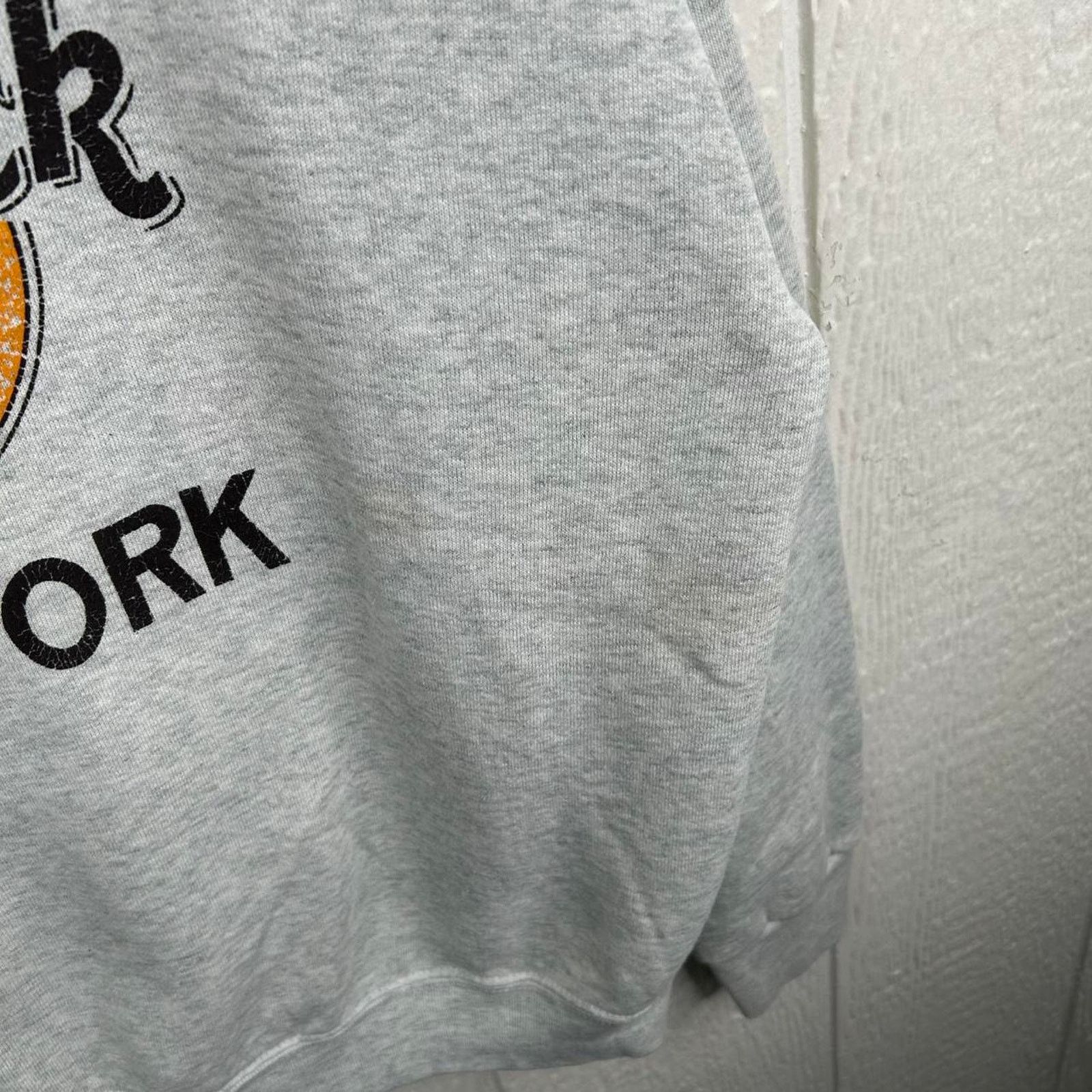 Fruit Of The Loom Vintage 90s Grey Hard Rock Cafe New York Crewneck Size Large Size US L / EU 52-54 / 3 - 6 Thumbnail
