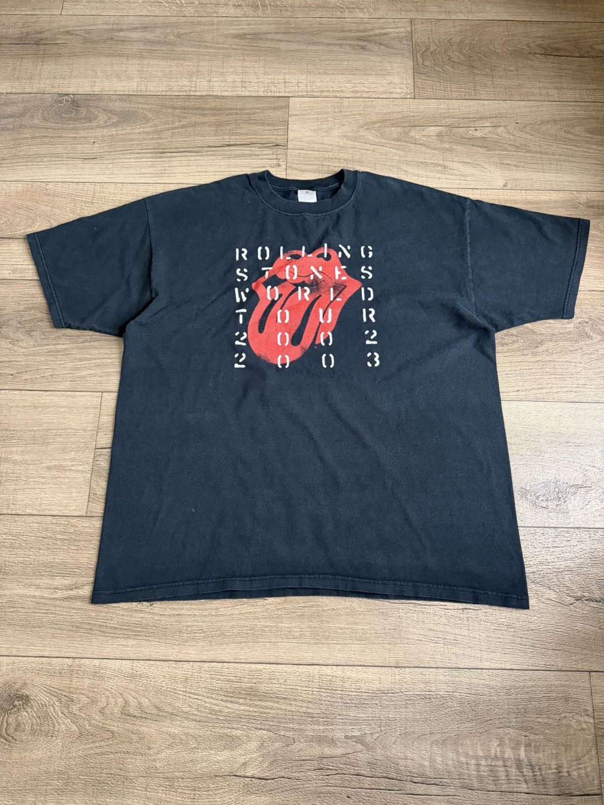 Vintage Vintage 2003 Rolling Stone Faded Black Band T-shirt XXL Size US XXL / EU 58 / 5 - 1 Thumbnail