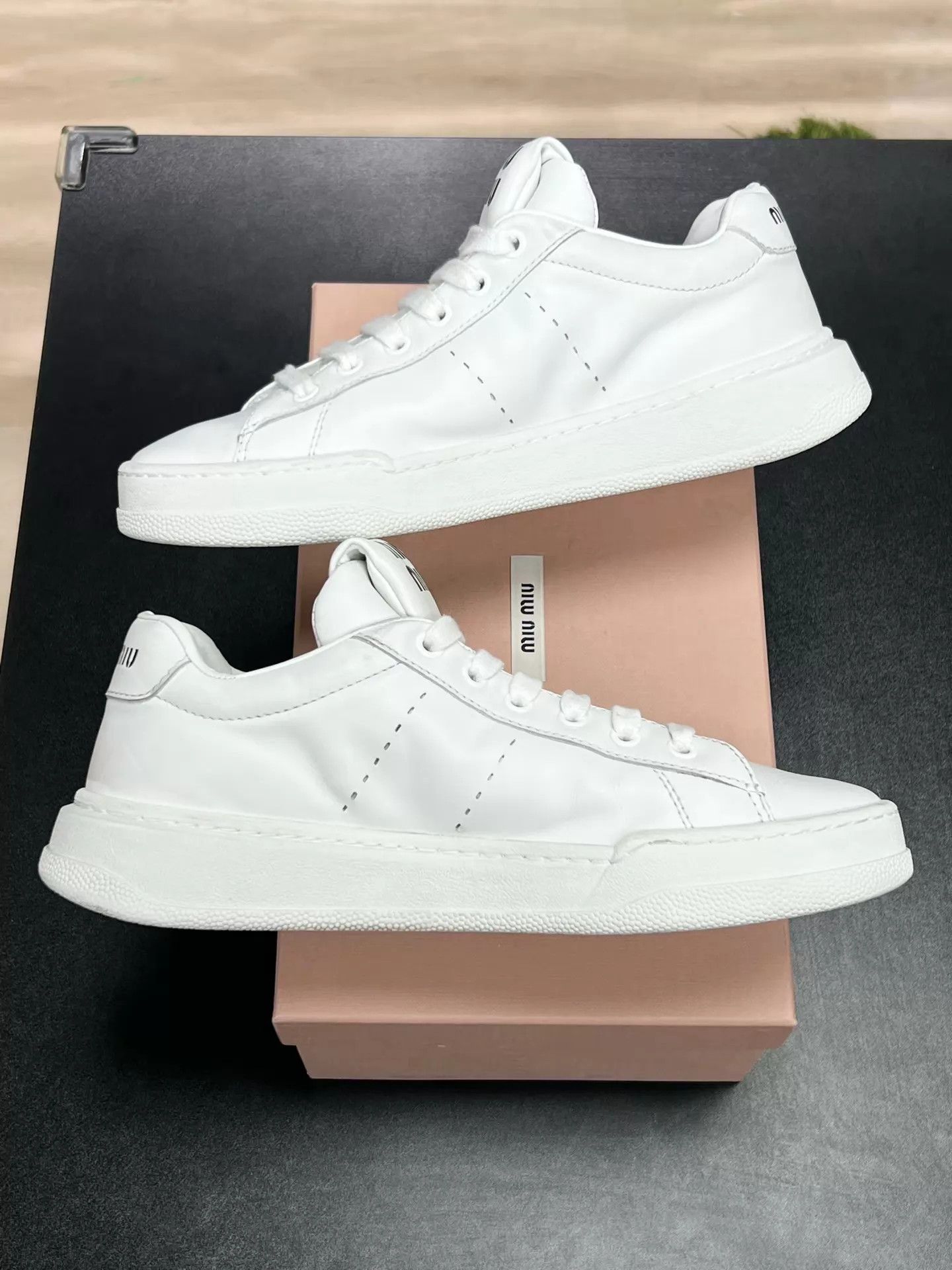 Miu Miu MIU MIU White Distressed Leather Low-Top Sneaker 37.5 Size US 7 / IT 37 - 6 Thumbnail