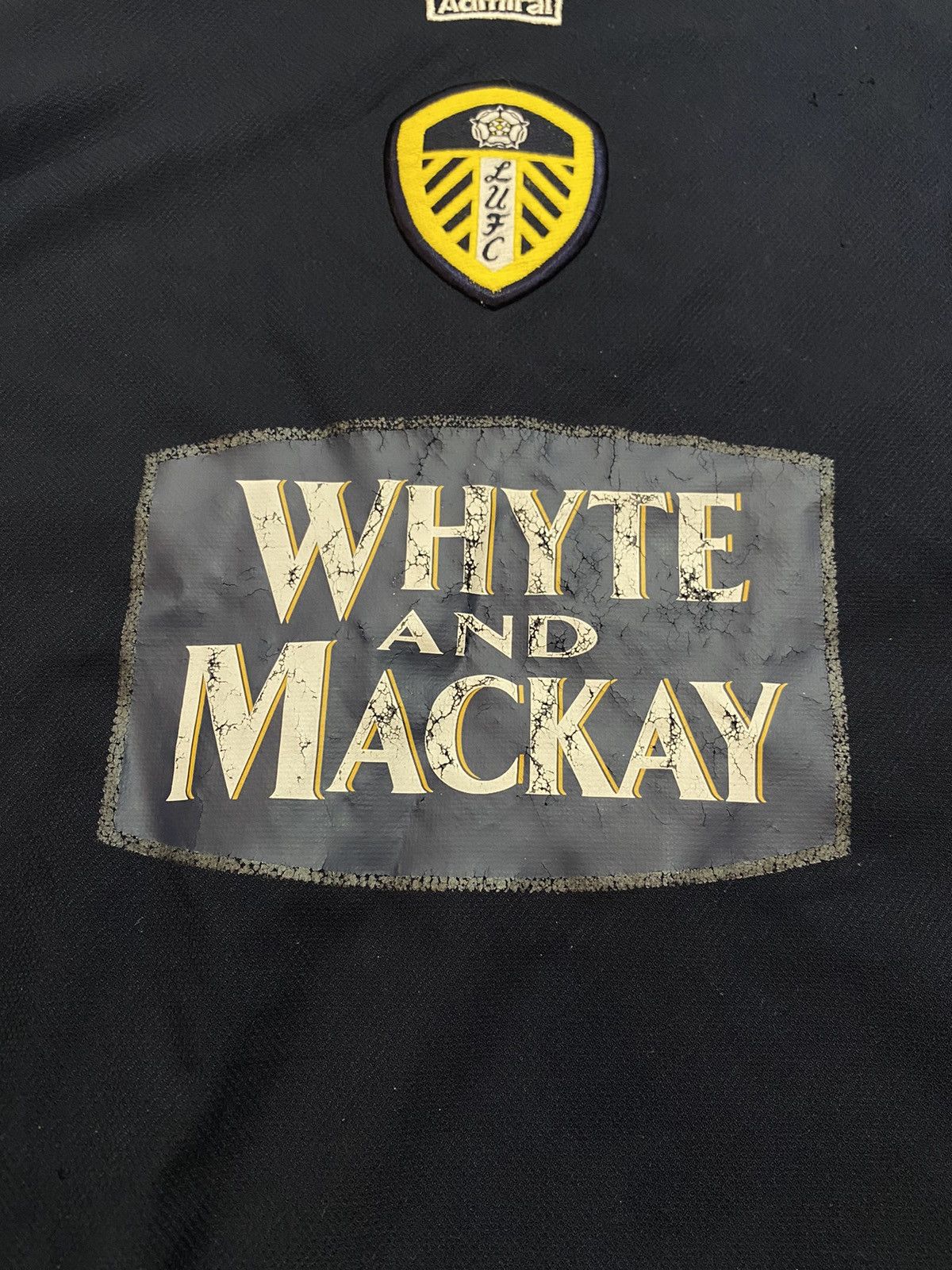 Vintage Vintage Leeds Unites 2005/06 away football y2k t shirt Size US L / EU 52-54 / 3 - 6 Thumbnail