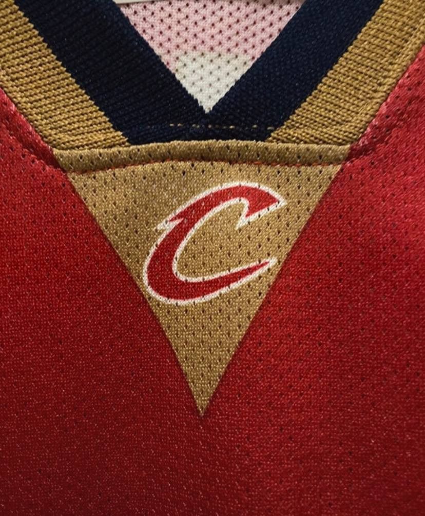 Champion × NBA × Vintage CLEVELAND CAVALIERS BASKETBALL SHIRT JERSEY VINTAGE JAMES Size US XL / EU 56 / 4 - 6 Thumbnail