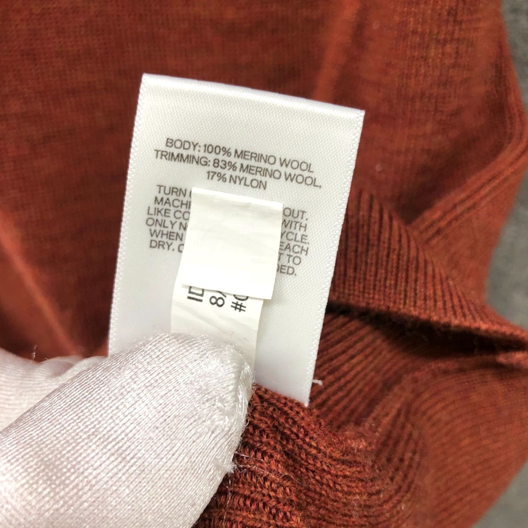 Express Express Sweater Mens M Brown 100% Merino Wool V-Neck Pullover Lightweight Size US M / EU 48-50 / 2 - 7 Thumbnail