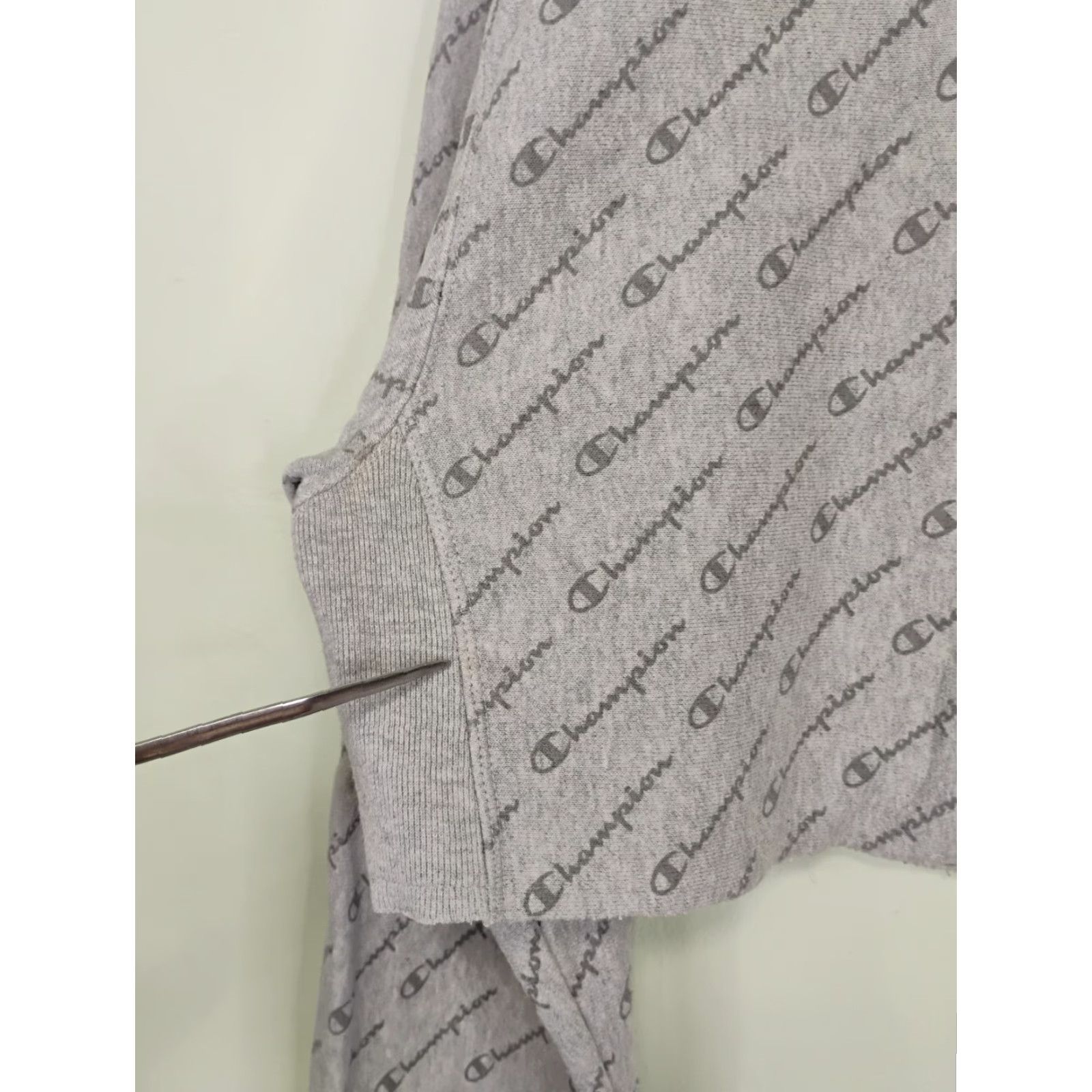 Champion Champion Reverse Weave Crop Sweatshirt Women Adult Medium Gray Spellout Pullover Size M / US 6-8 / IT 42-44 - 5 Thumbnail