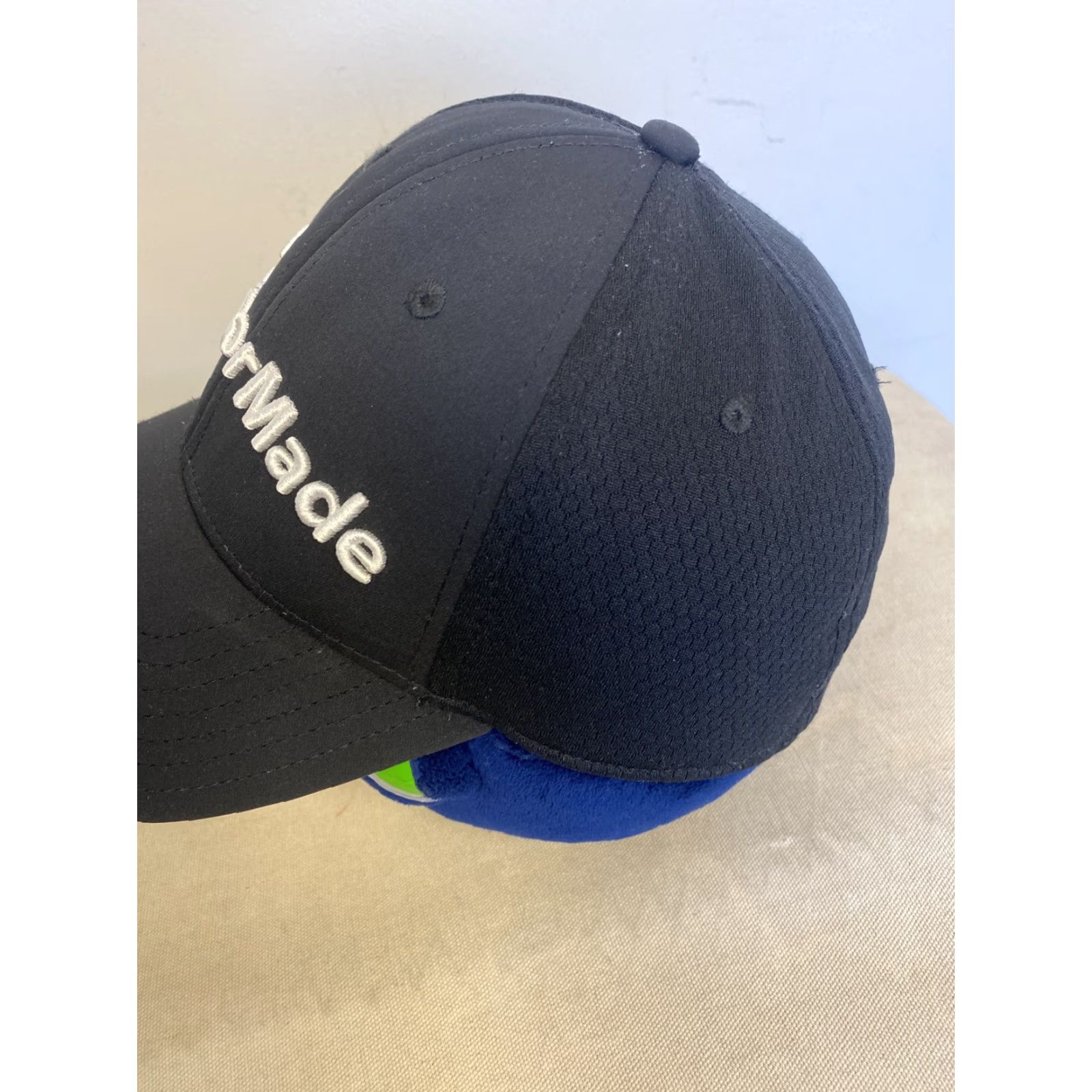 TaylorMade TAYLORMADE Hat Golf R15 Logo Strap Back L/XL Flex Performance Mens Cap Black One Size Adjustable Moisture-Wicking Sports Dad Preppy Golf Accessories Size ONE SIZE - 3 Thumbnail