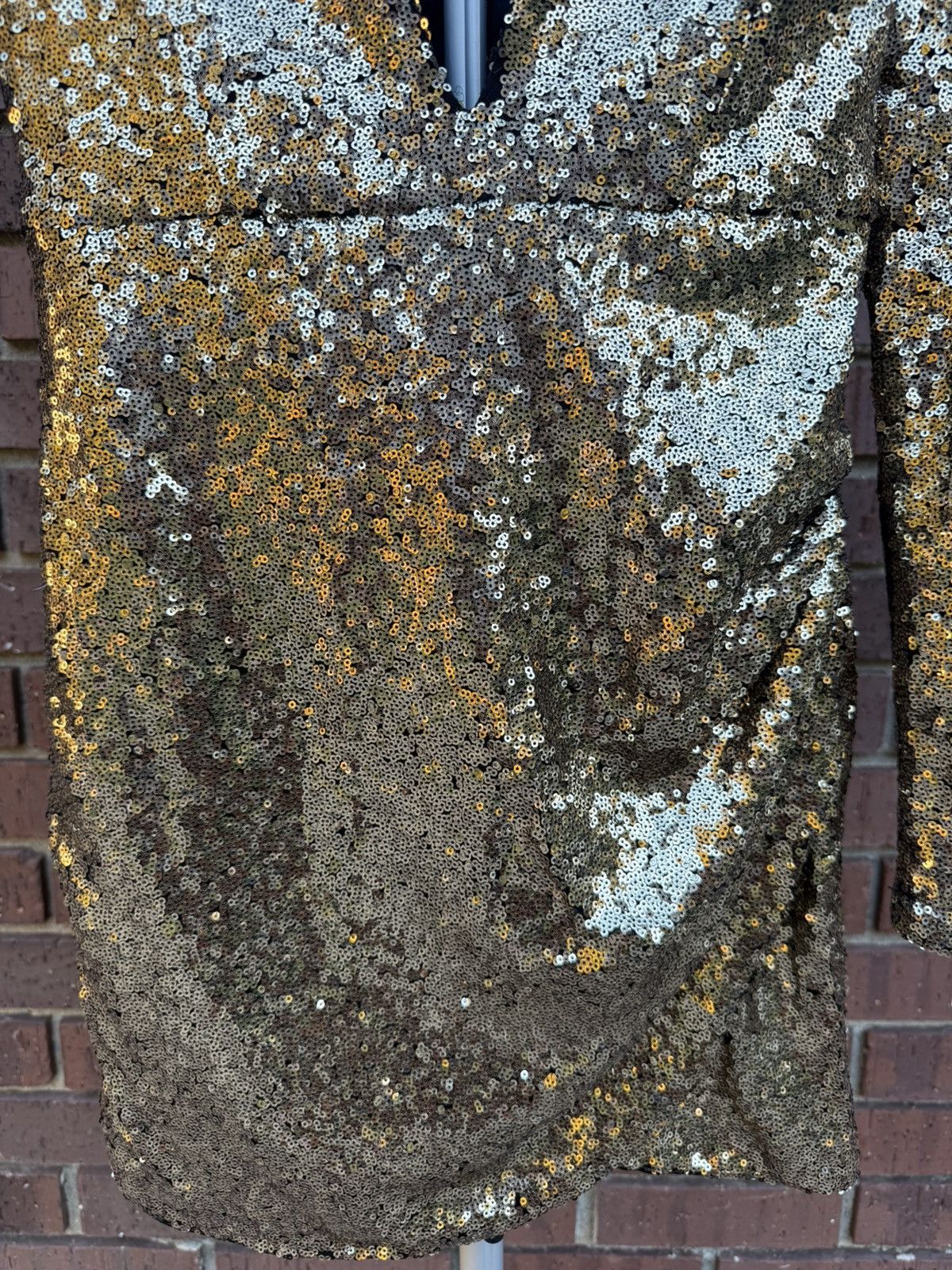Other Xtaren Gold Sequin Plunge Wrap Mini Dress Womens cocktail Size M / US 6-8 / IT 42-44 - 3 Thumbnail