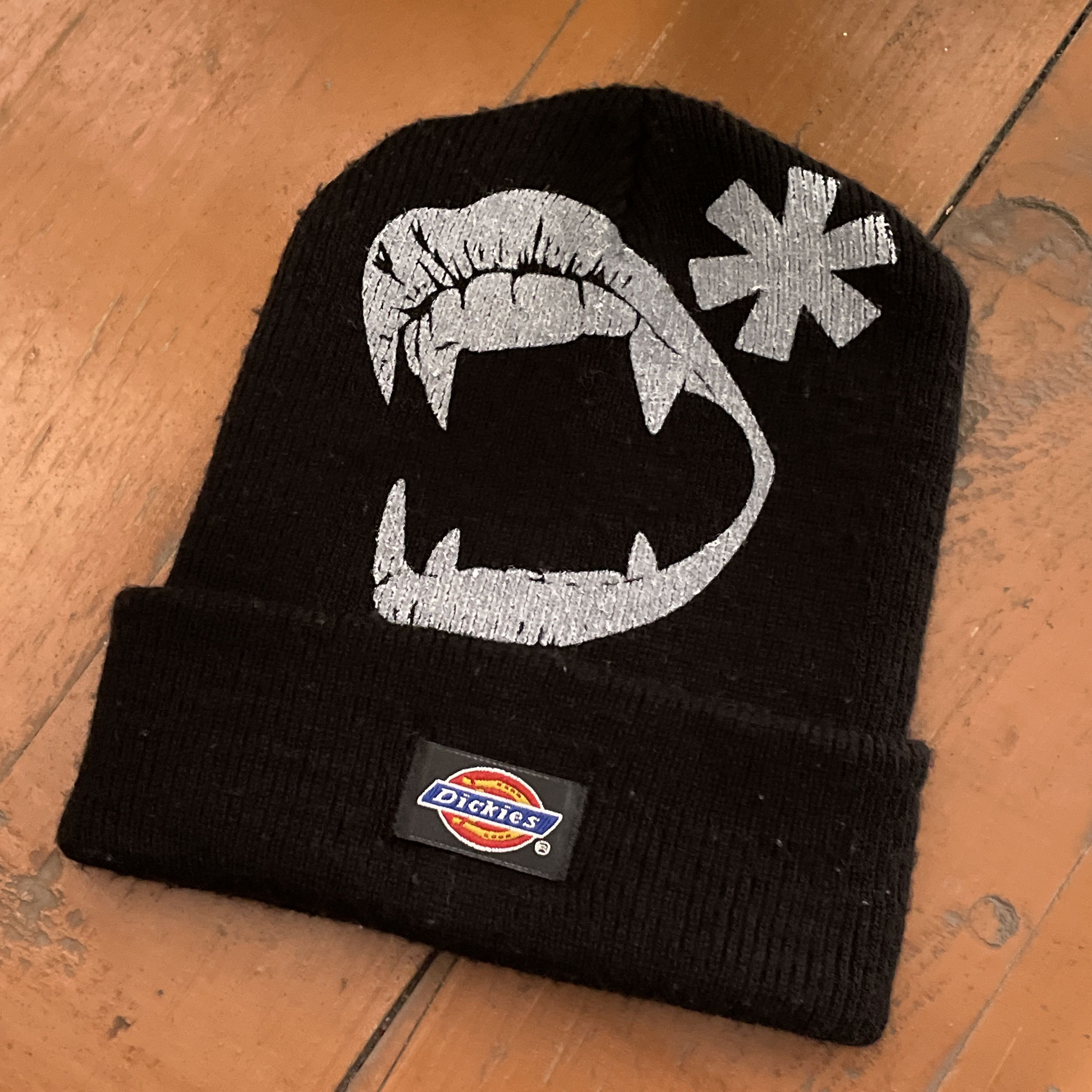 Other Custom Dickies Beanie Vampire Fangs Black Alt Streetwear sk8 Size ONE SIZE - 2 Thumbnail