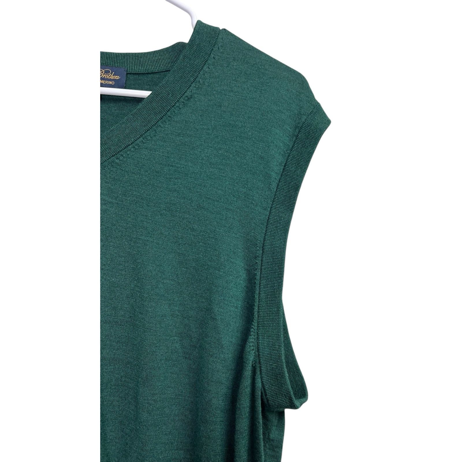 Brooks Brothers Brooks Brothers Sweater Vest Merino Wool Brookstech V-Neck Size US XL / EU 56 / 4 - 4 Thumbnail