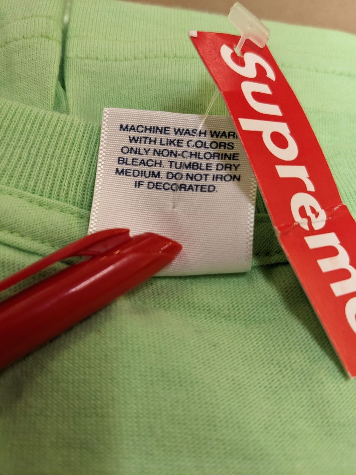 Supreme SS17 SUPREME SADE TEE T-SHIRT LIGHT GREEN SIZE L LARGE 2017 Size US L / EU 52-54 / 3 - 4 Thumbnail