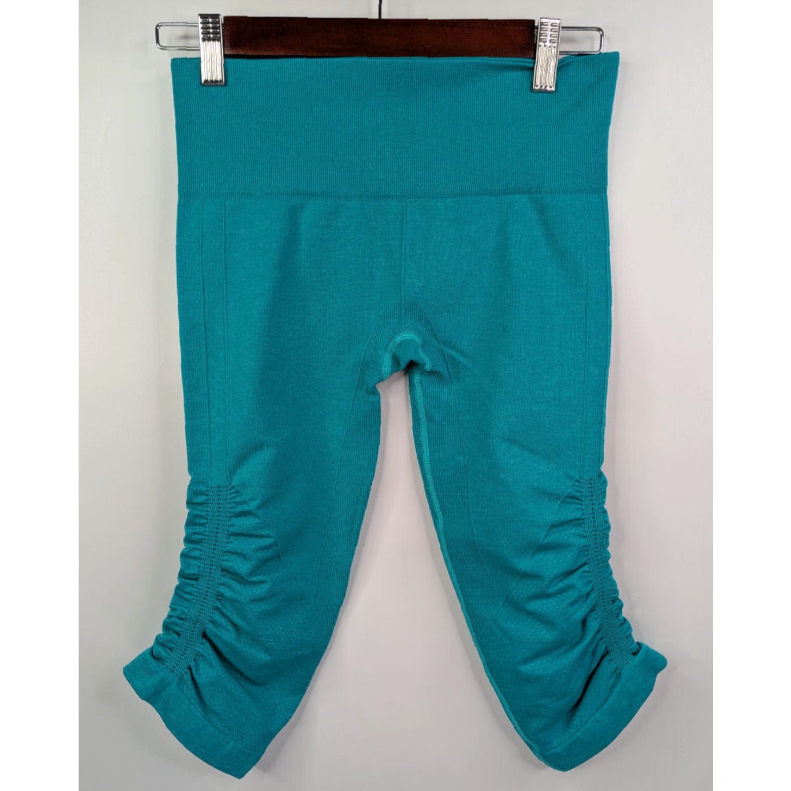 Lululemon Lululemon Flow & Go Cropped Leggings Teal Bali Breeze Seamless Size 6 W6HAVS Size 28" / US 6 / IT 42 - 2 Thumbnail