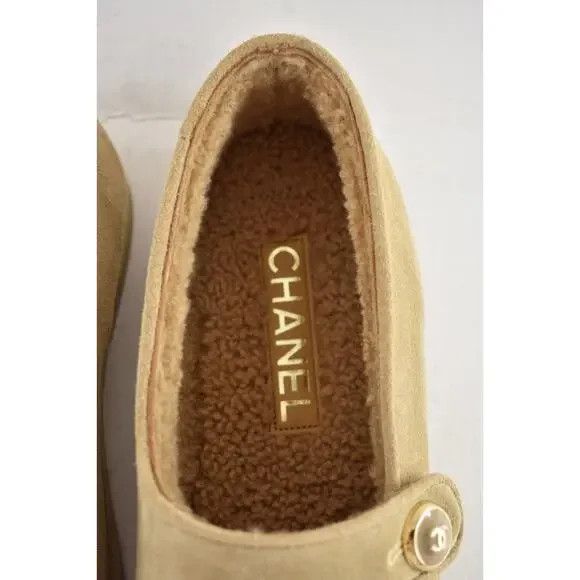 Chanel os11x0426 Shearling Fur Mary Jane Moccasin Loafers in Tan Size US 7 / IT 37 - 7 Thumbnail