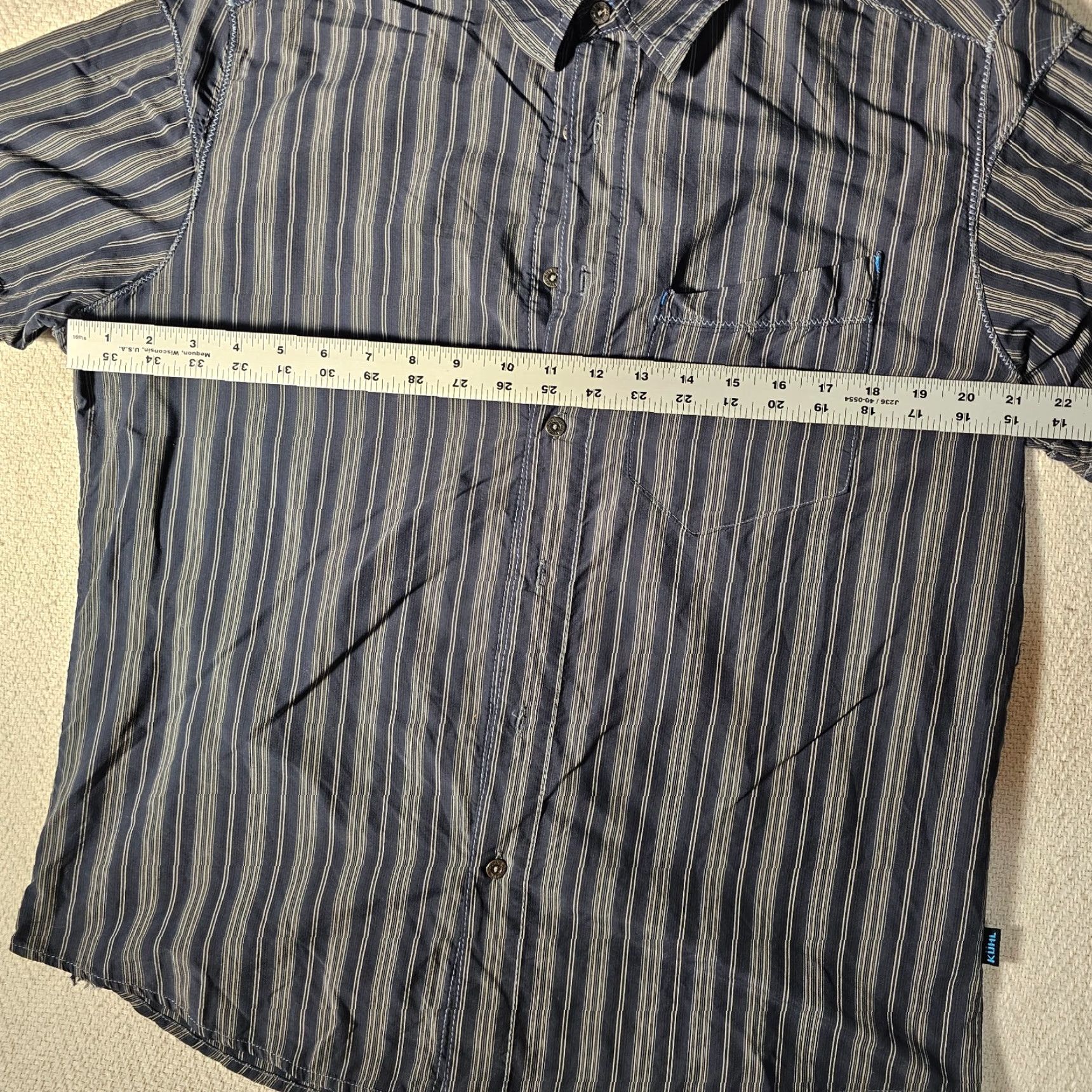 Vintage Kuhl Men's Medium Navy Stripe Nylon Hiking Shirt Button Up Short Sleeve Pocket Size US M / EU 48-50 / 2 - 5 Thumbnail