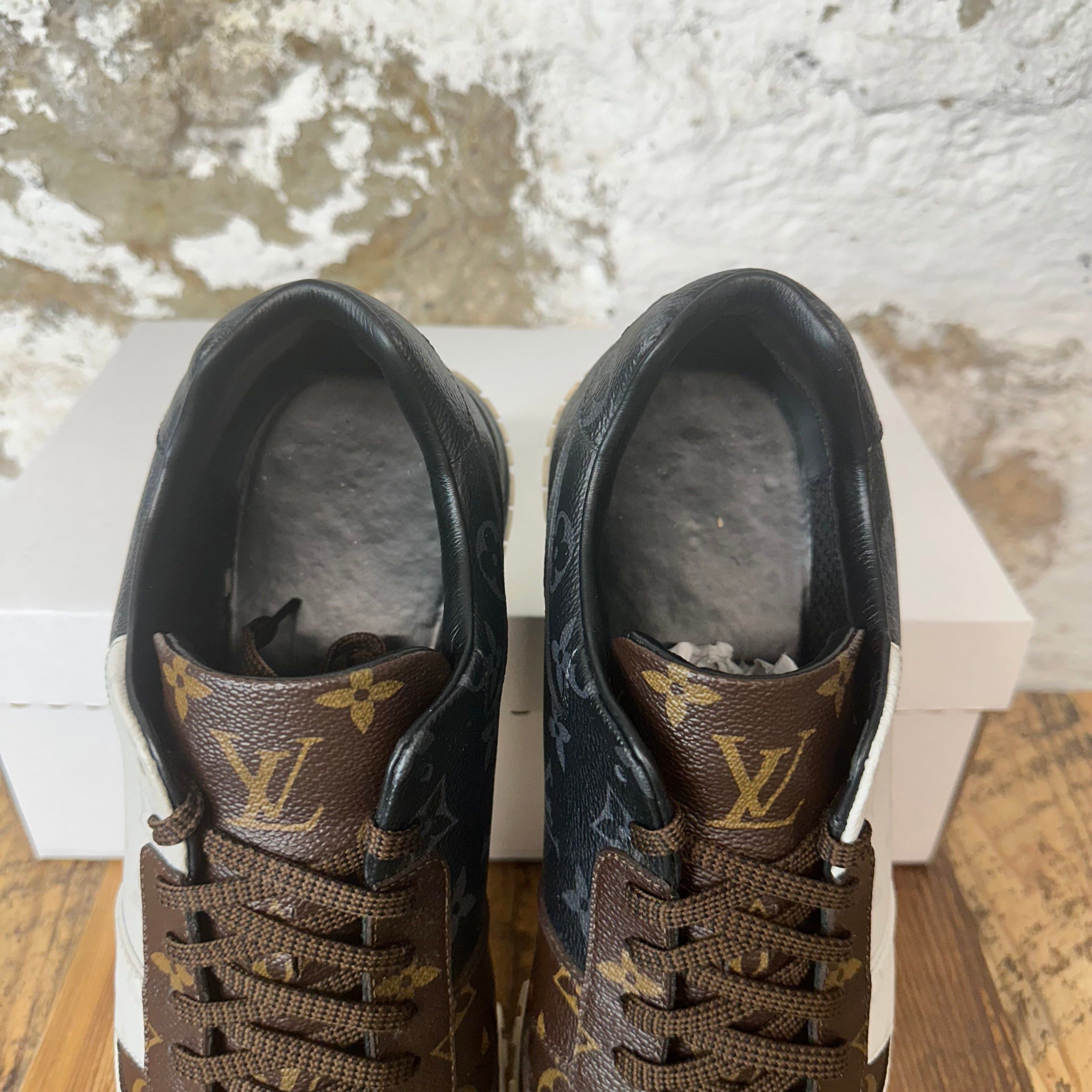 Louis Vuitton Louis Vuitton Multi Monogram Runaway Sneaker Sz 9.5 (8LV) Size US 9.5 / EU 42-43 - 4 Thumbnail
